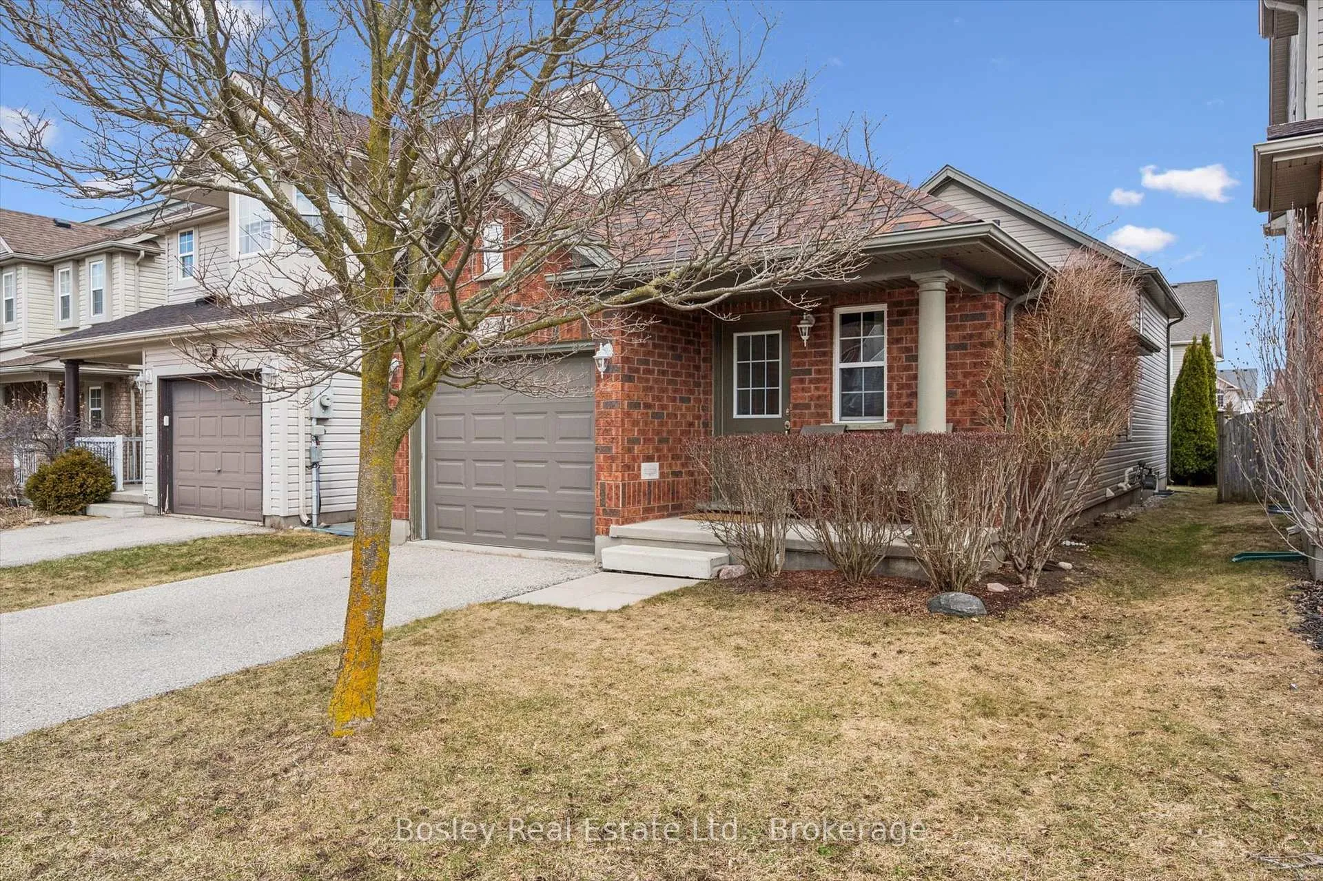 Photo 2 of 12 Sinclair Street, Guelph, Pineridge/Westminster Woods — HOMEH
