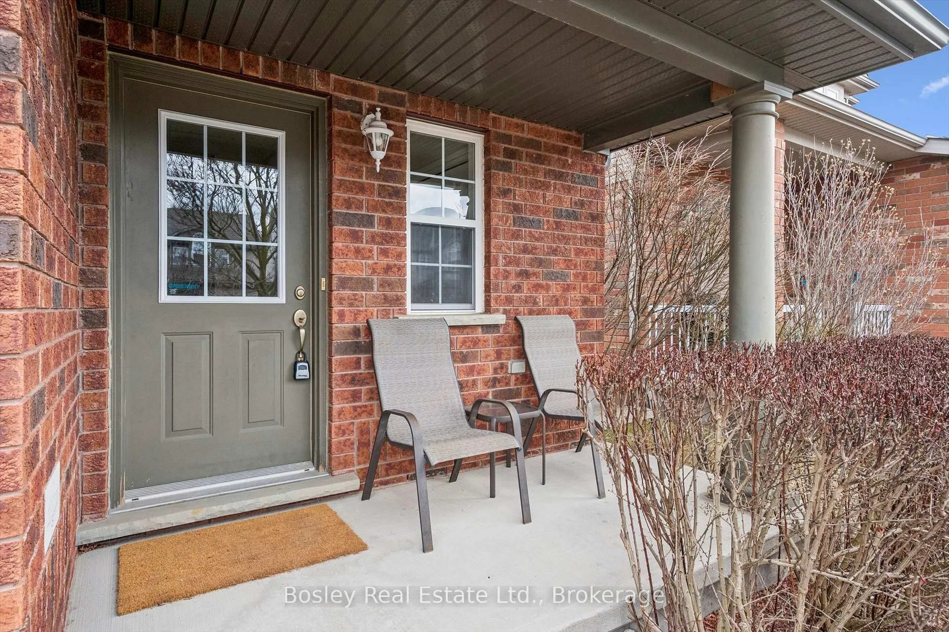 Photo 3 of 12 Sinclair Street, Guelph, Pineridge/Westminster Woods — HOMEH