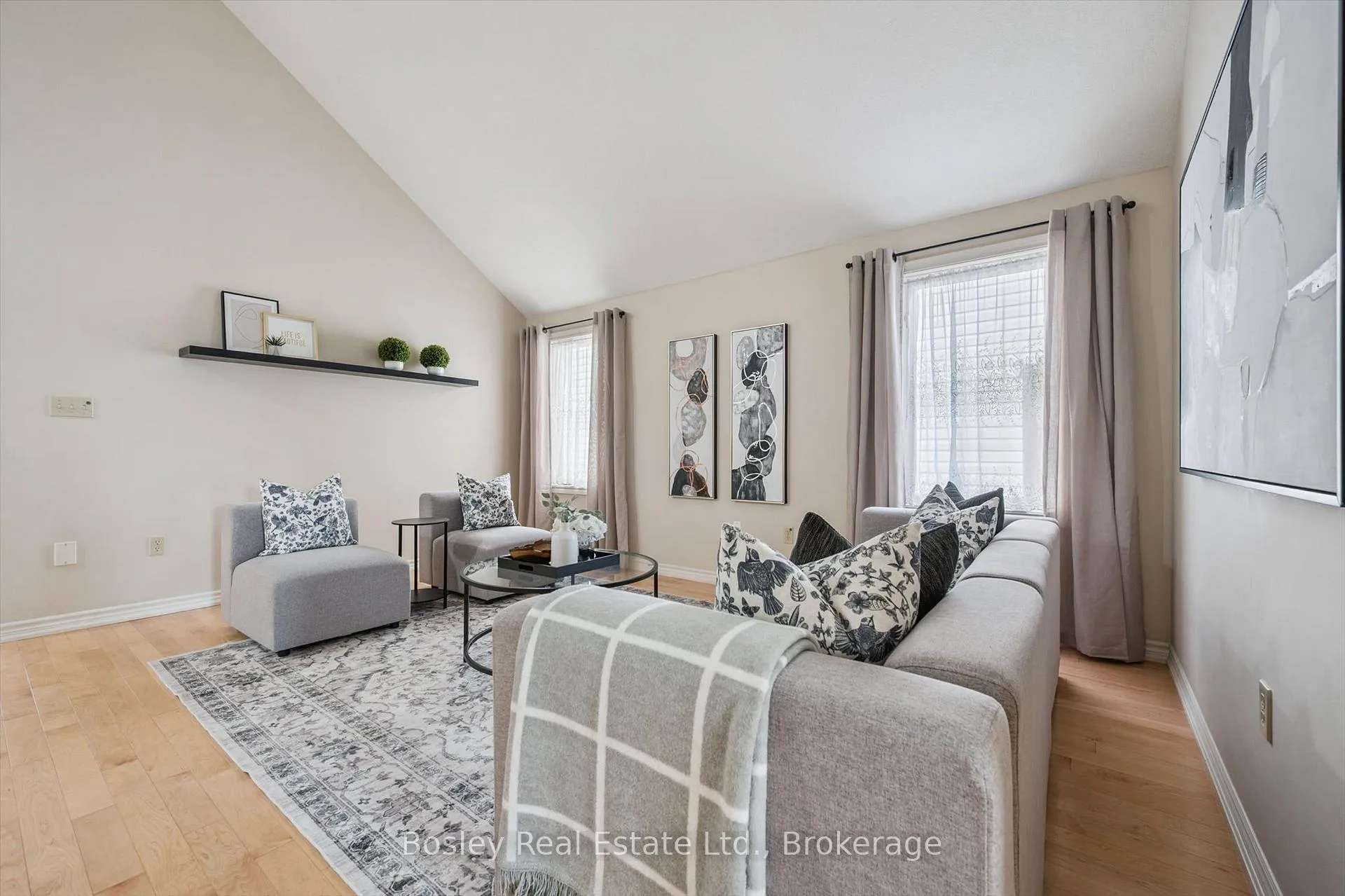 Photo 8 of 12 Sinclair Street, Guelph, Pineridge/Westminster Woods — HOMEH
