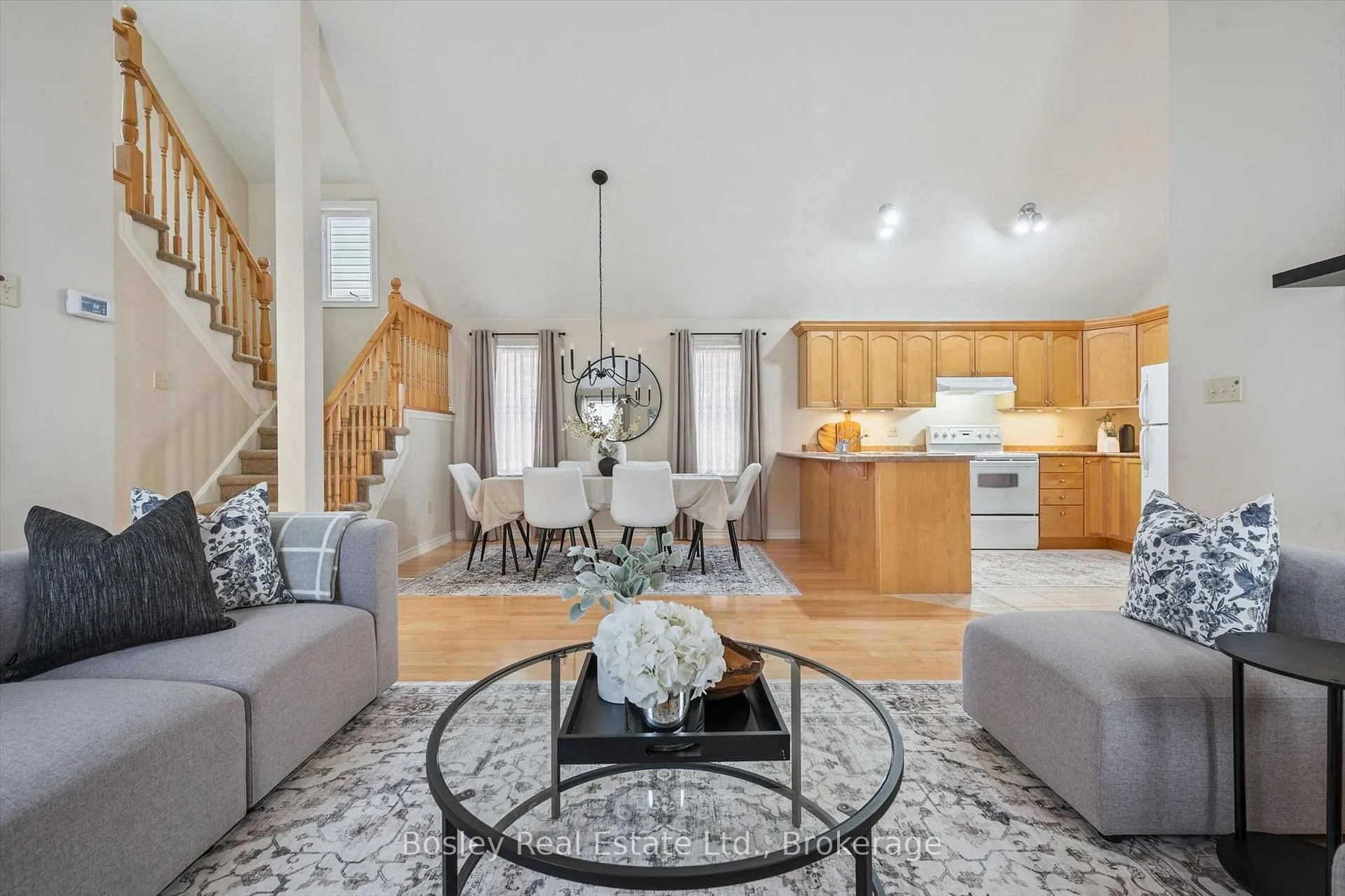 Photo 11 of 12 Sinclair Street, Guelph, Pineridge/Westminster Woods — HOMEH