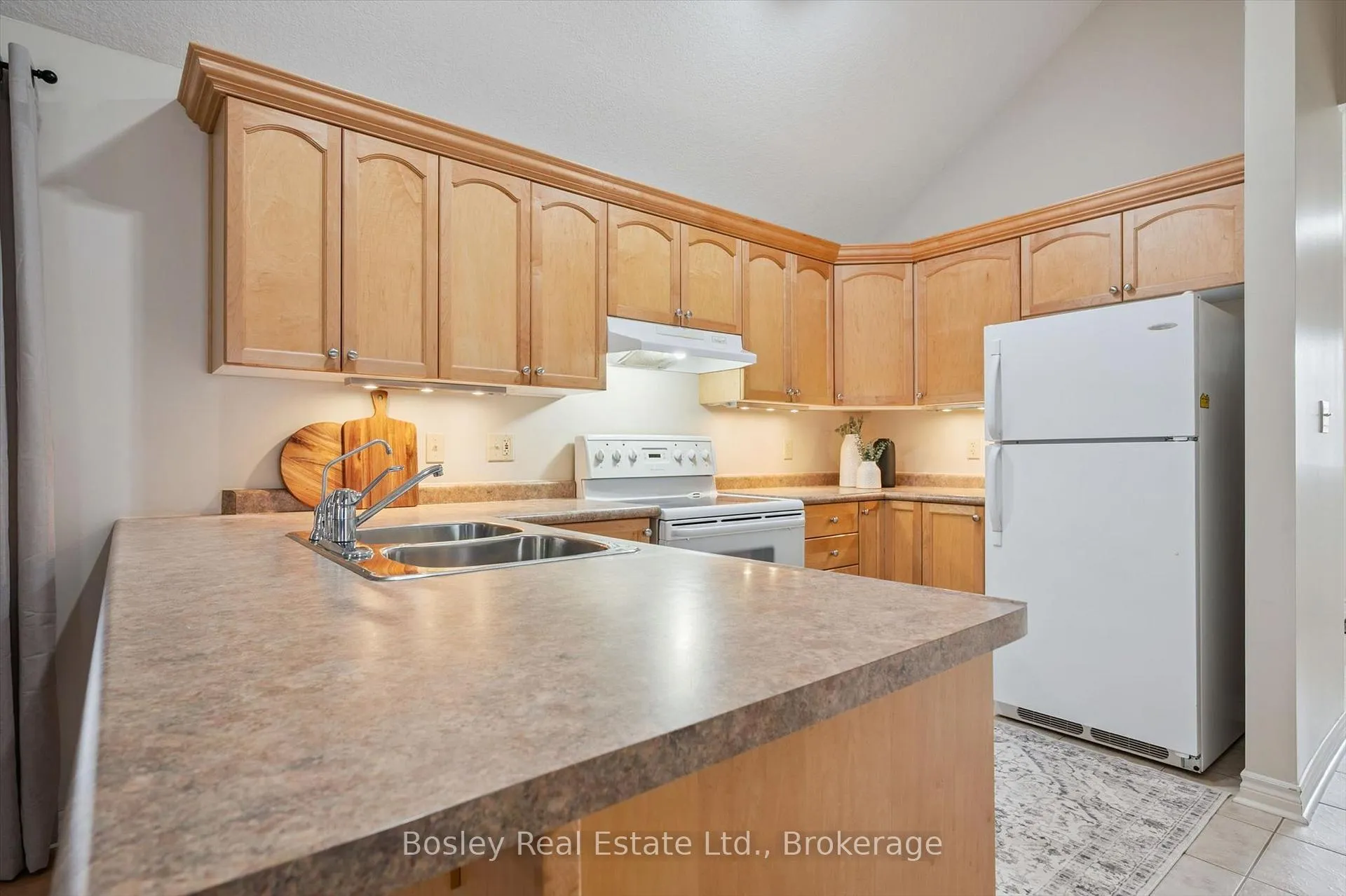 Photo 21 of 12 Sinclair Street, Guelph, Pineridge/Westminster Woods — HOMEH