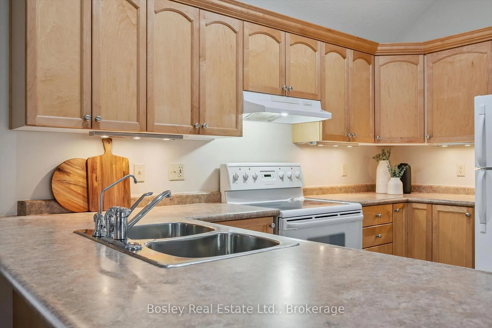 Photo 22 of 12 Sinclair Street, Guelph, Pineridge/Westminster Woods — HOMEH