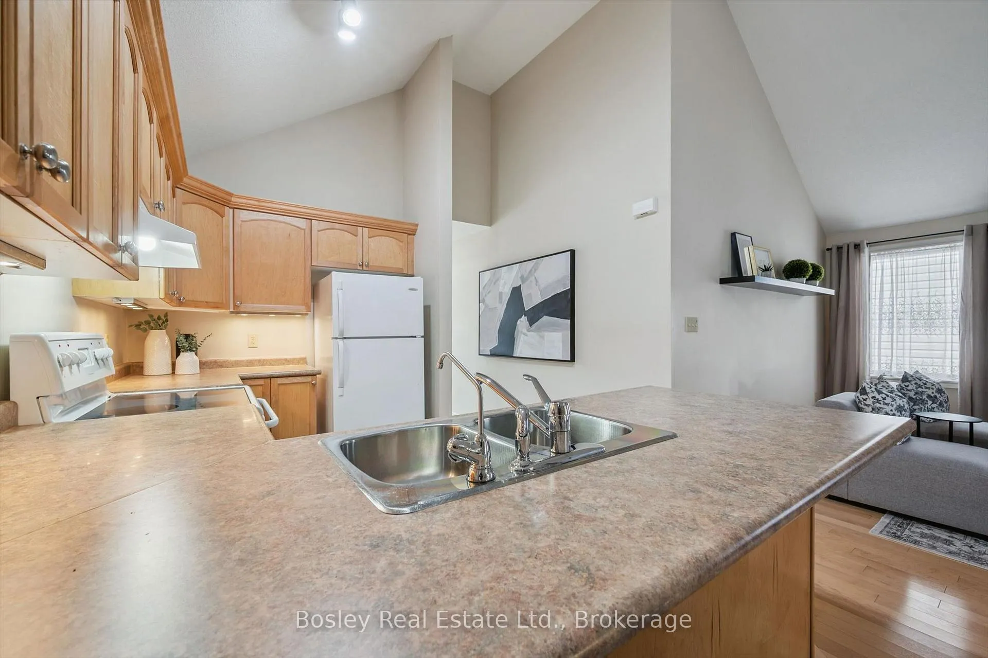 Photo 23 of 12 Sinclair Street, Guelph, Pineridge/Westminster Woods — HOMEH