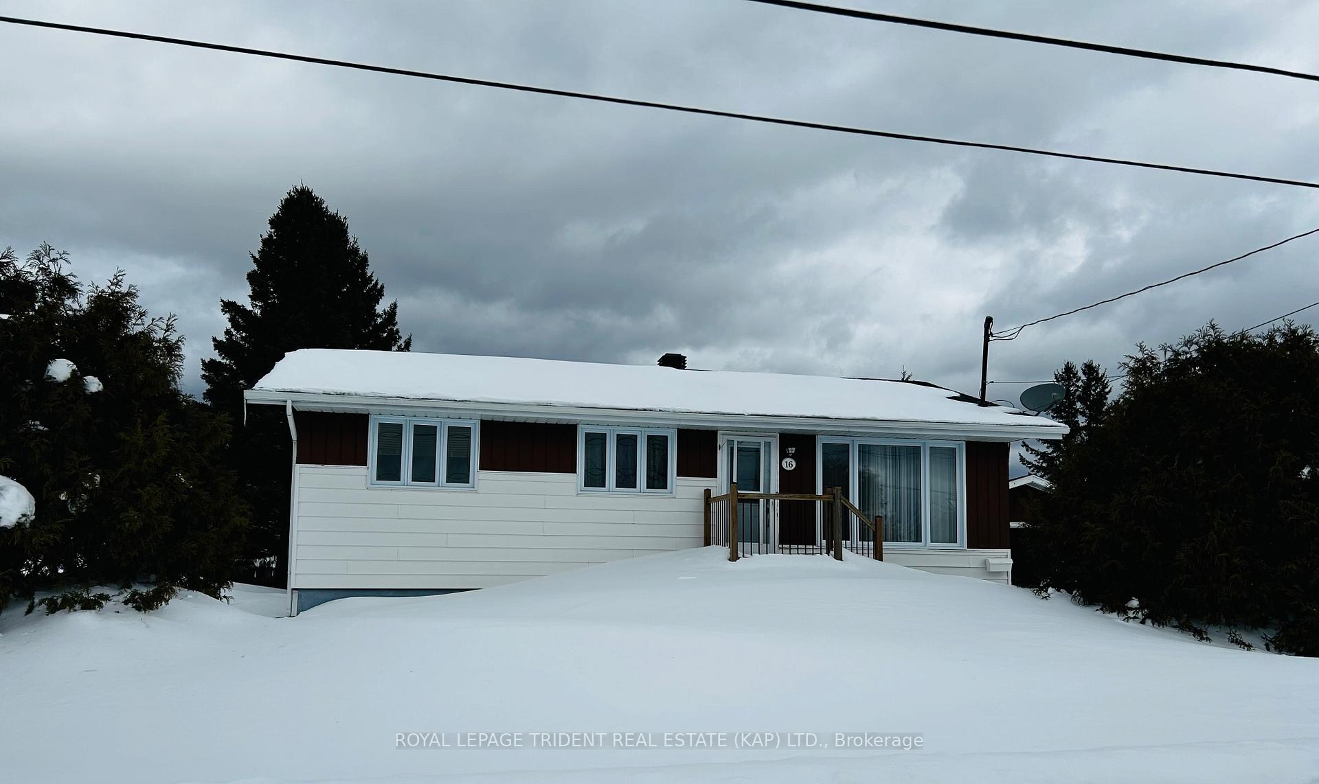 Photo 1 of 16 Albert Street N, Kapuskasing — HOMEH