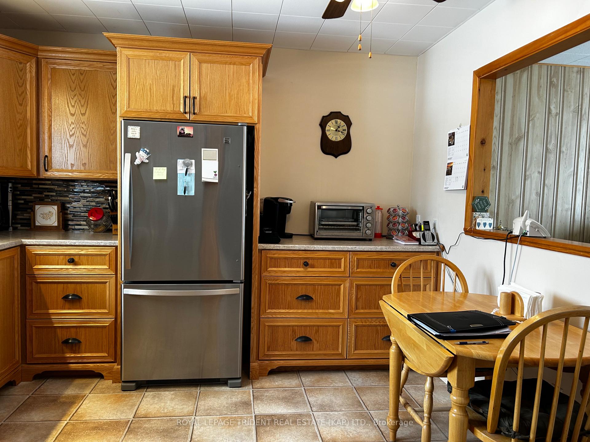 Photo 11 of 16 Albert Street N, Kapuskasing — HOMEH