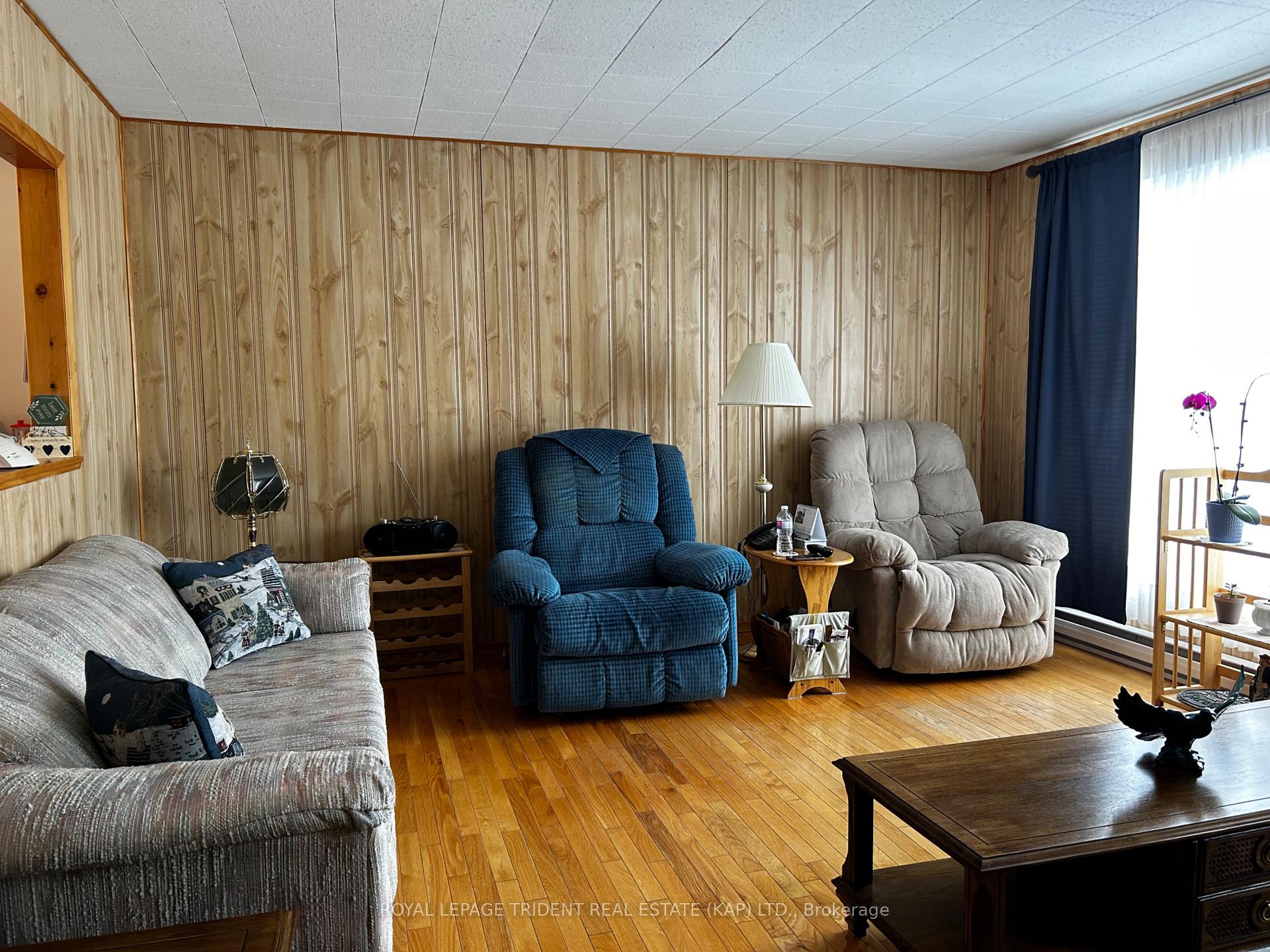 Photo 14 of 16 Albert Street N, Kapuskasing — HOMEH