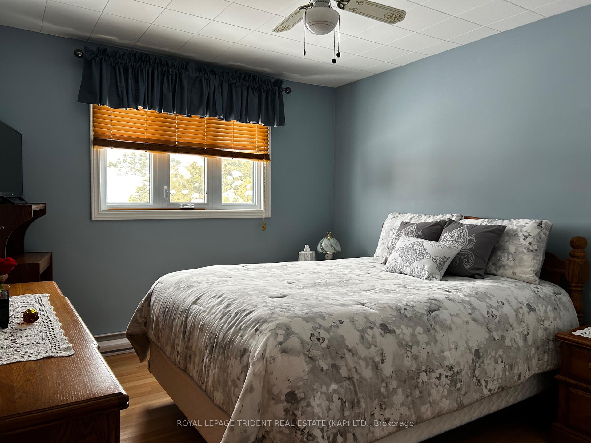Photo 19 of 16 Albert Street N, Kapuskasing — HOMEH