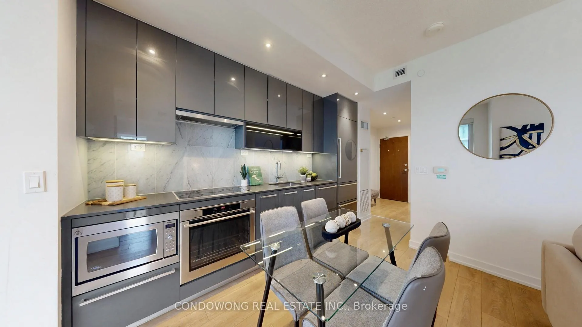 Photo 3 of Unit 3003, 117 McMahon Drive, North York, Bayview Village — HOMEH
