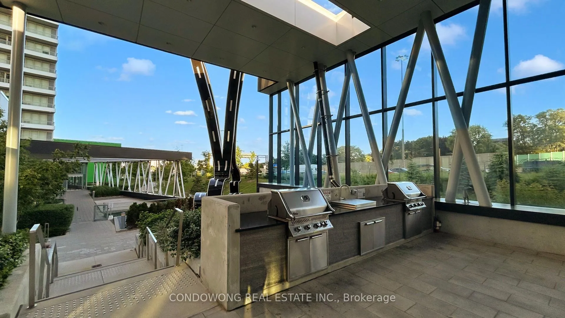 Photo 15 of Unit 3003, 117 McMahon Drive, North York, Bayview Village — HOMEH