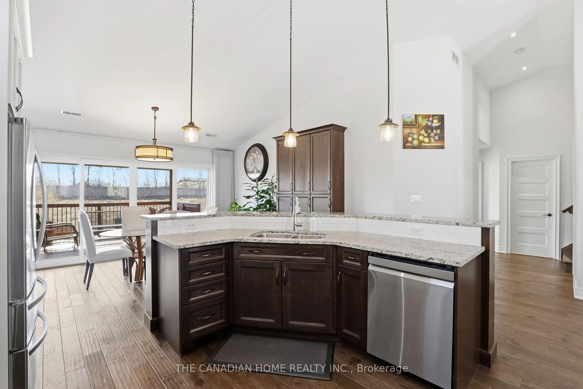 Photo 13 of 9398 Hendershot Boulevard, Niagara Falls, Forestview — HOMEH