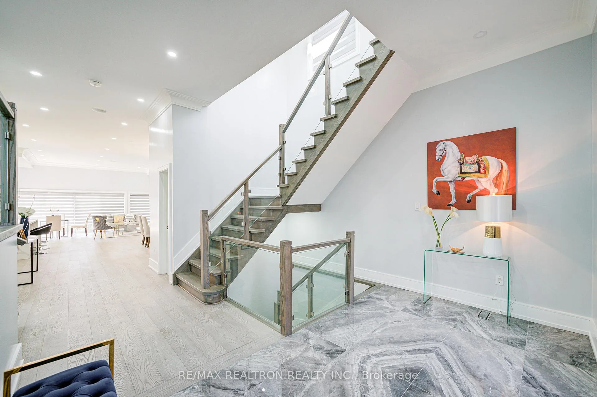 Photo 5 of 94 Wanstead Avenue, Scarborough, Oakridge — HOMEH