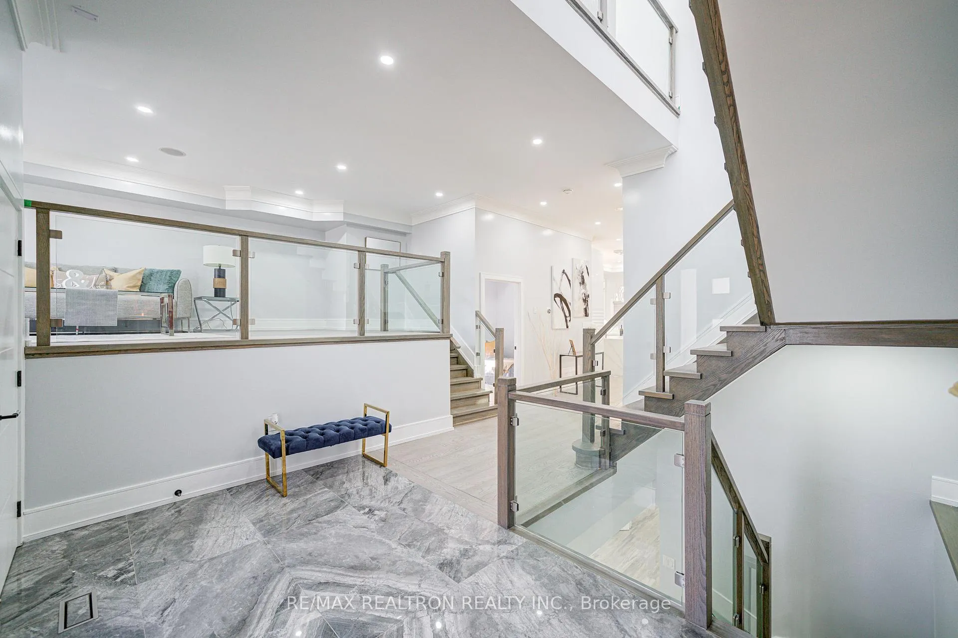 Photo 6 of 94 Wanstead Avenue, Scarborough, Oakridge — HOMEH