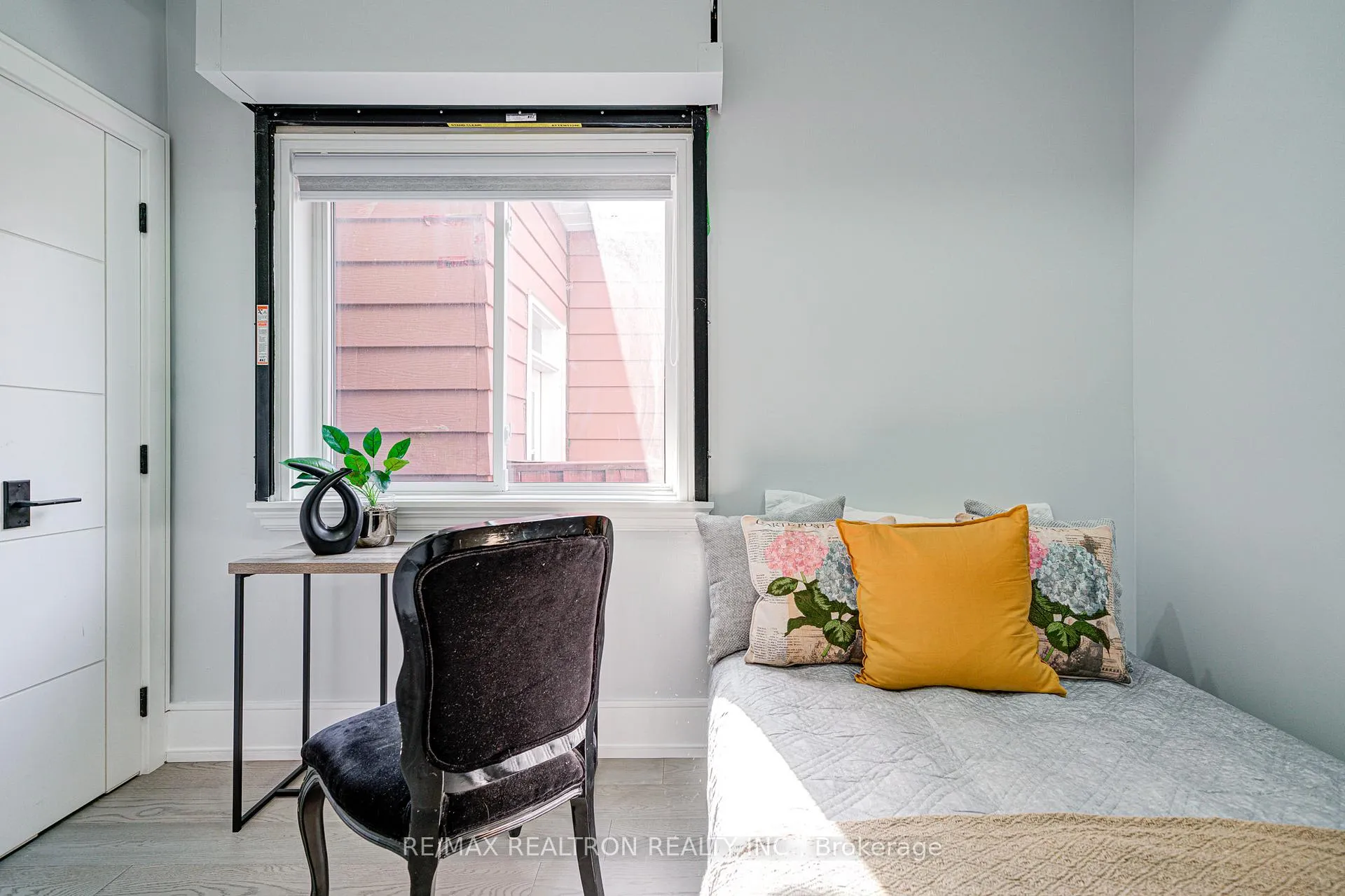 Photo 18 of 94 Wanstead Avenue, Scarborough, Oakridge — HOMEH