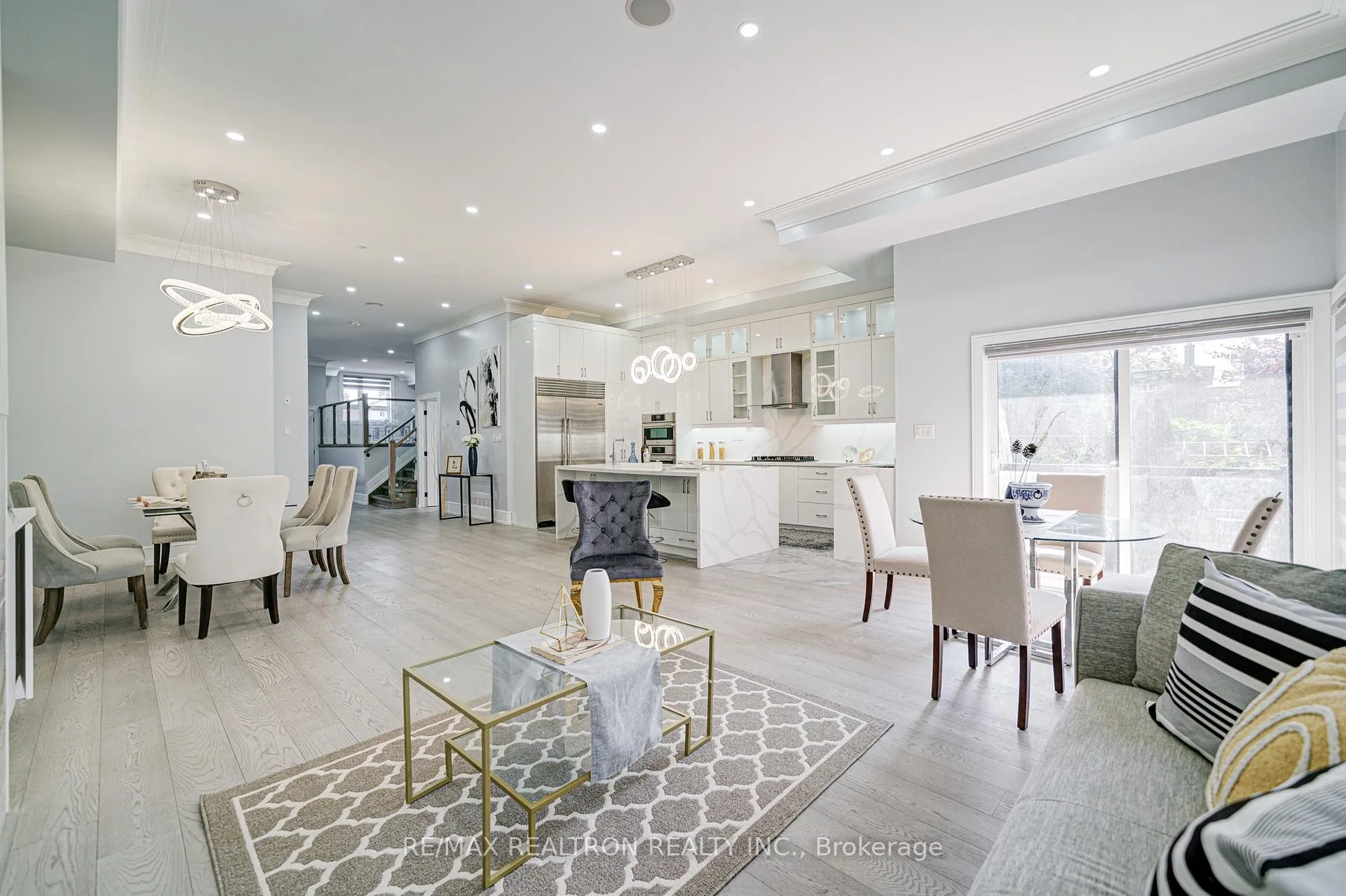 Photo 34 of 94 Wanstead Avenue, Scarborough, Oakridge — HOMEH