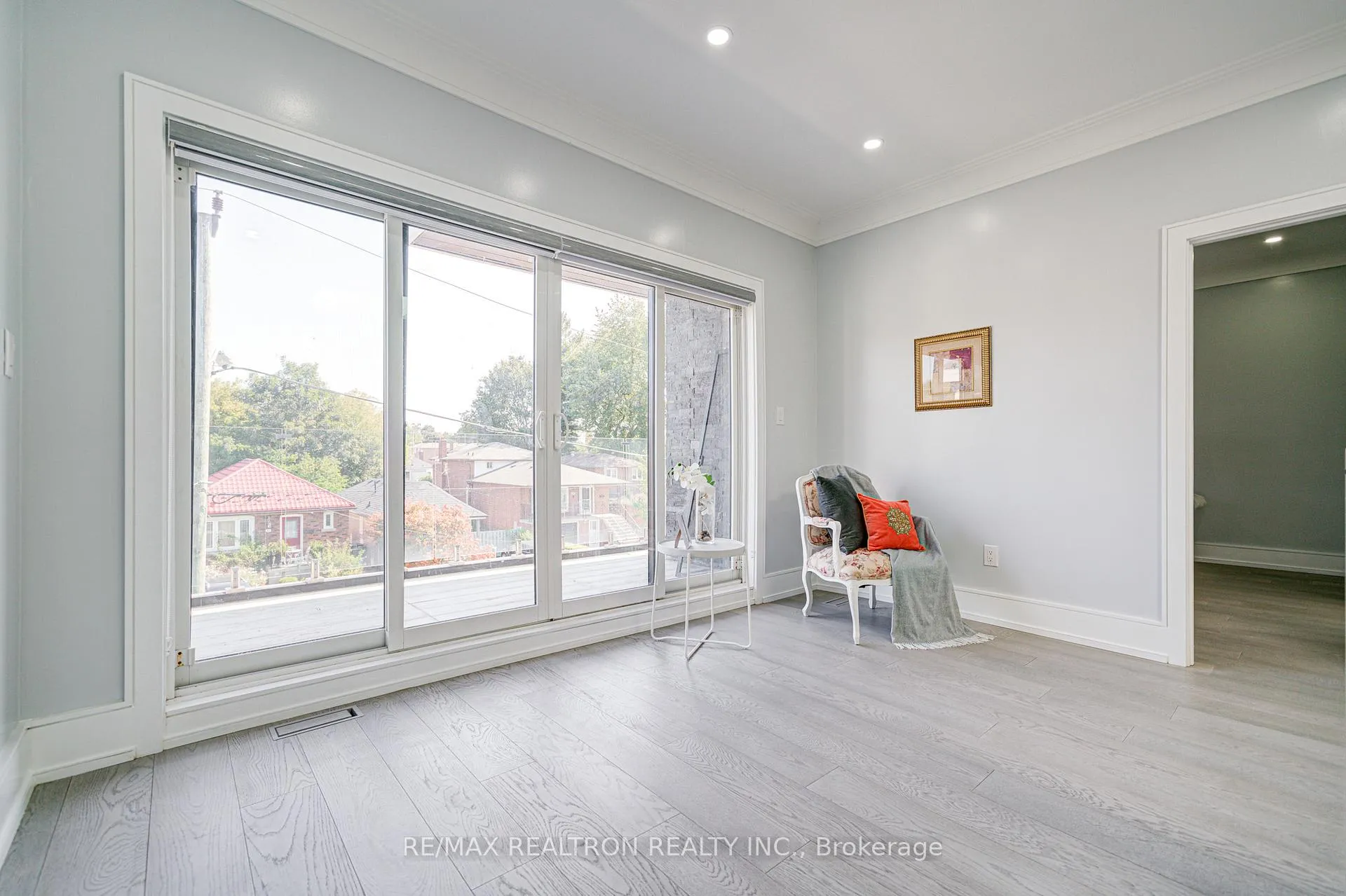 Photo 42 of 94 Wanstead Avenue, Scarborough, Oakridge — HOMEH