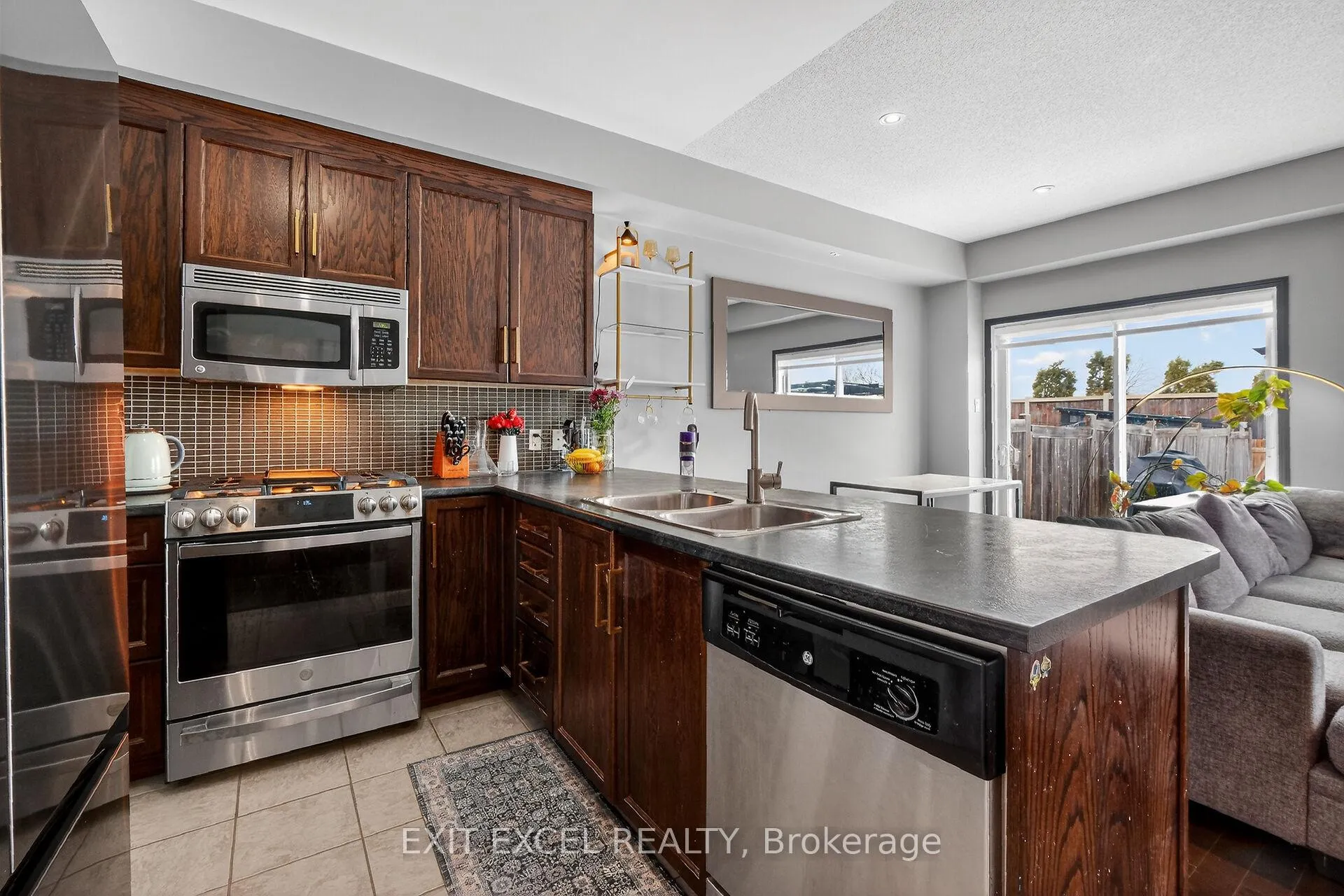 Photo 11 of 1077 Fieldfair Way, Ottawa, Notting Hill/Summerside — HOMEH