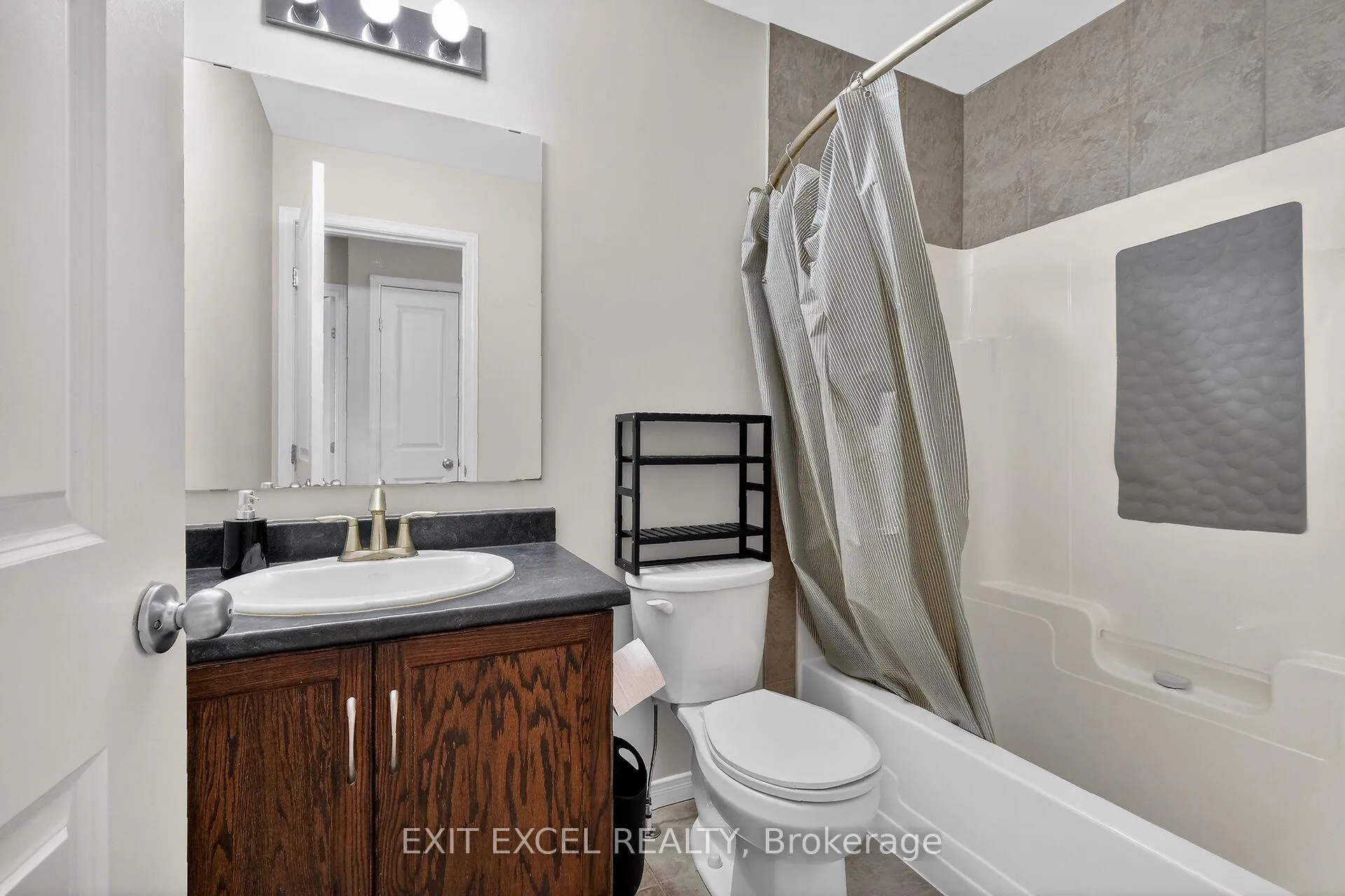 Photo 24 of 1077 Fieldfair Way, Ottawa, Notting Hill/Summerside — HOMEH