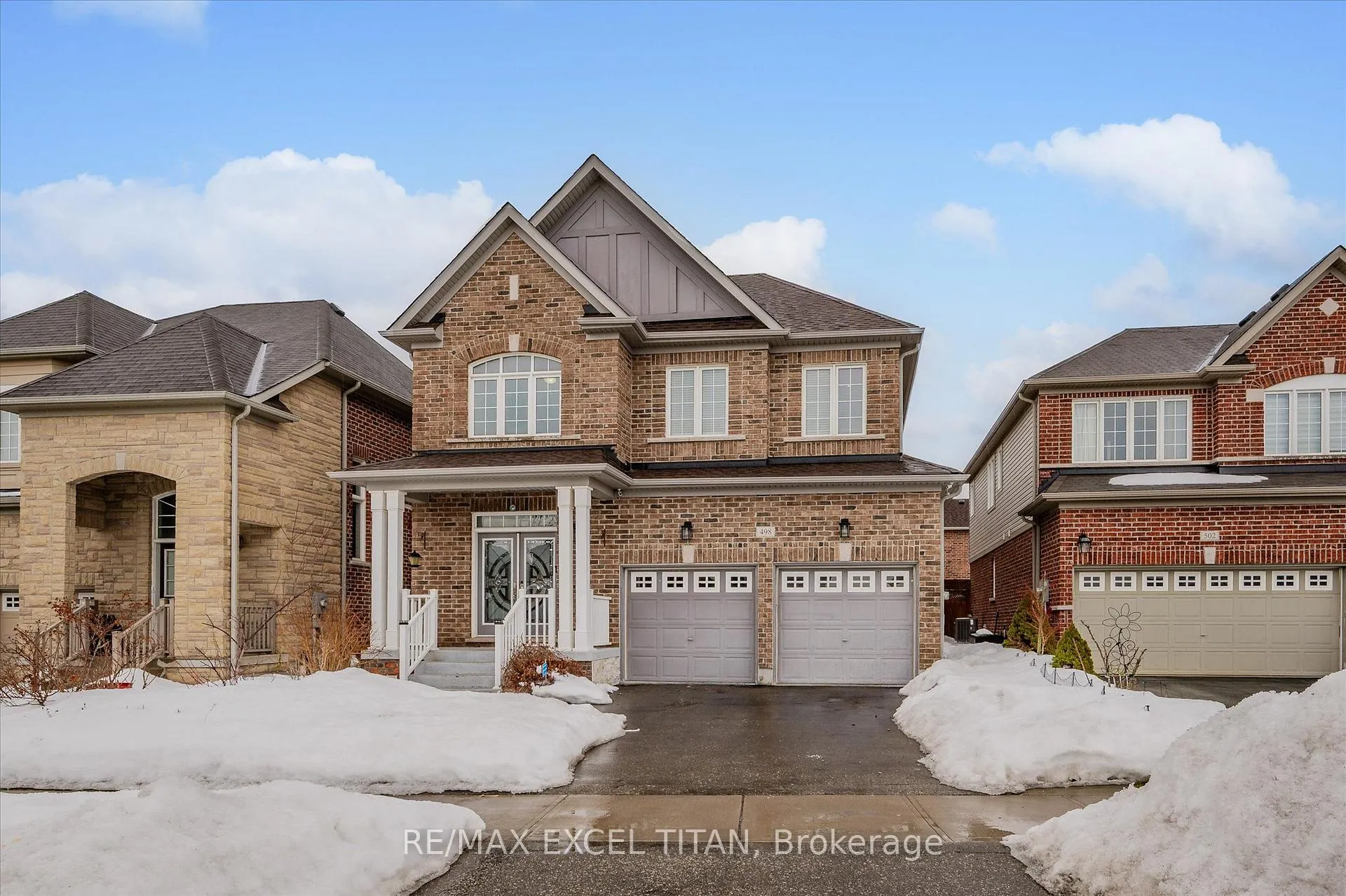 Front of Unit BASEMENT, 498 Thomas Slee Drive