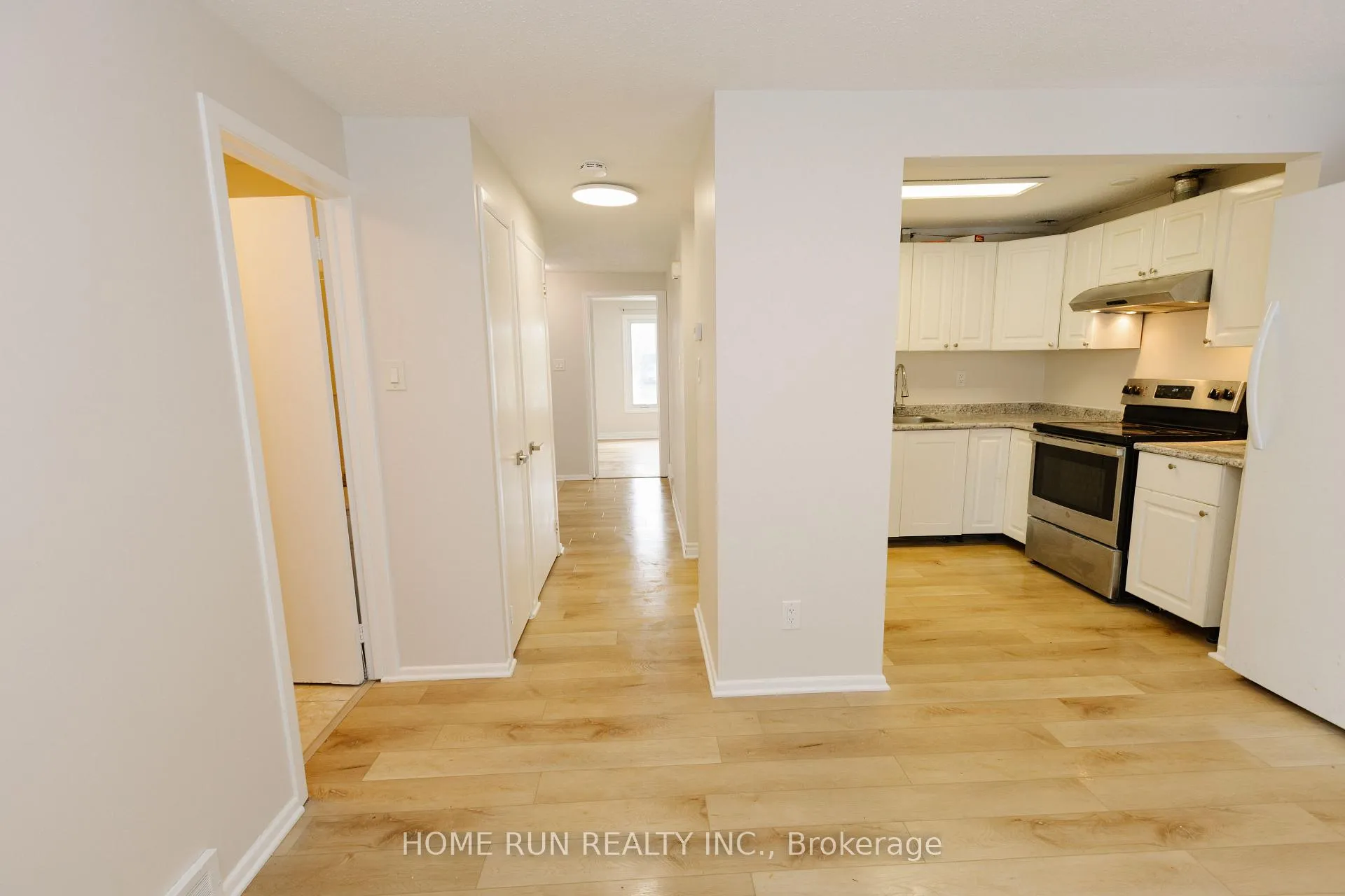 Photo 3 of 1285 Meadowland Drive, Vaughan, Vellore Village — HOMEH