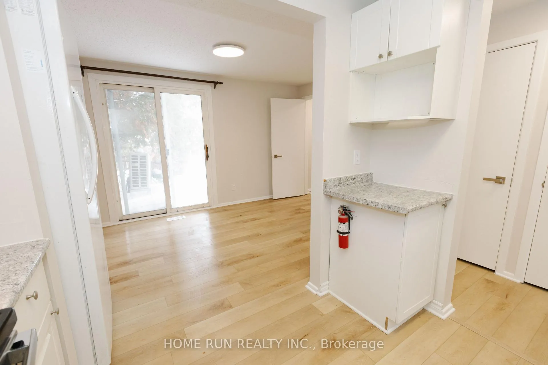 Photo 5 of 1285 Meadowland Drive, Vaughan, Vellore Village — HOMEH