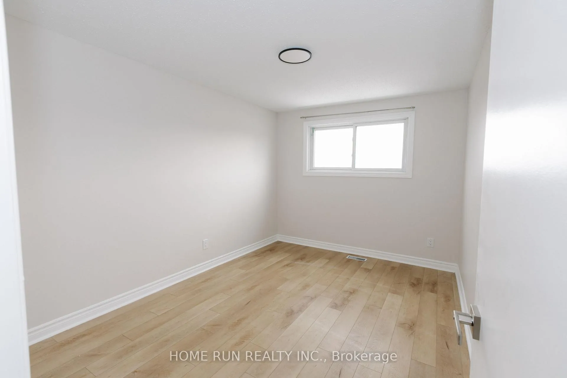 Photo 12 of 1285 Meadowland Drive, Vaughan, Vellore Village — HOMEH