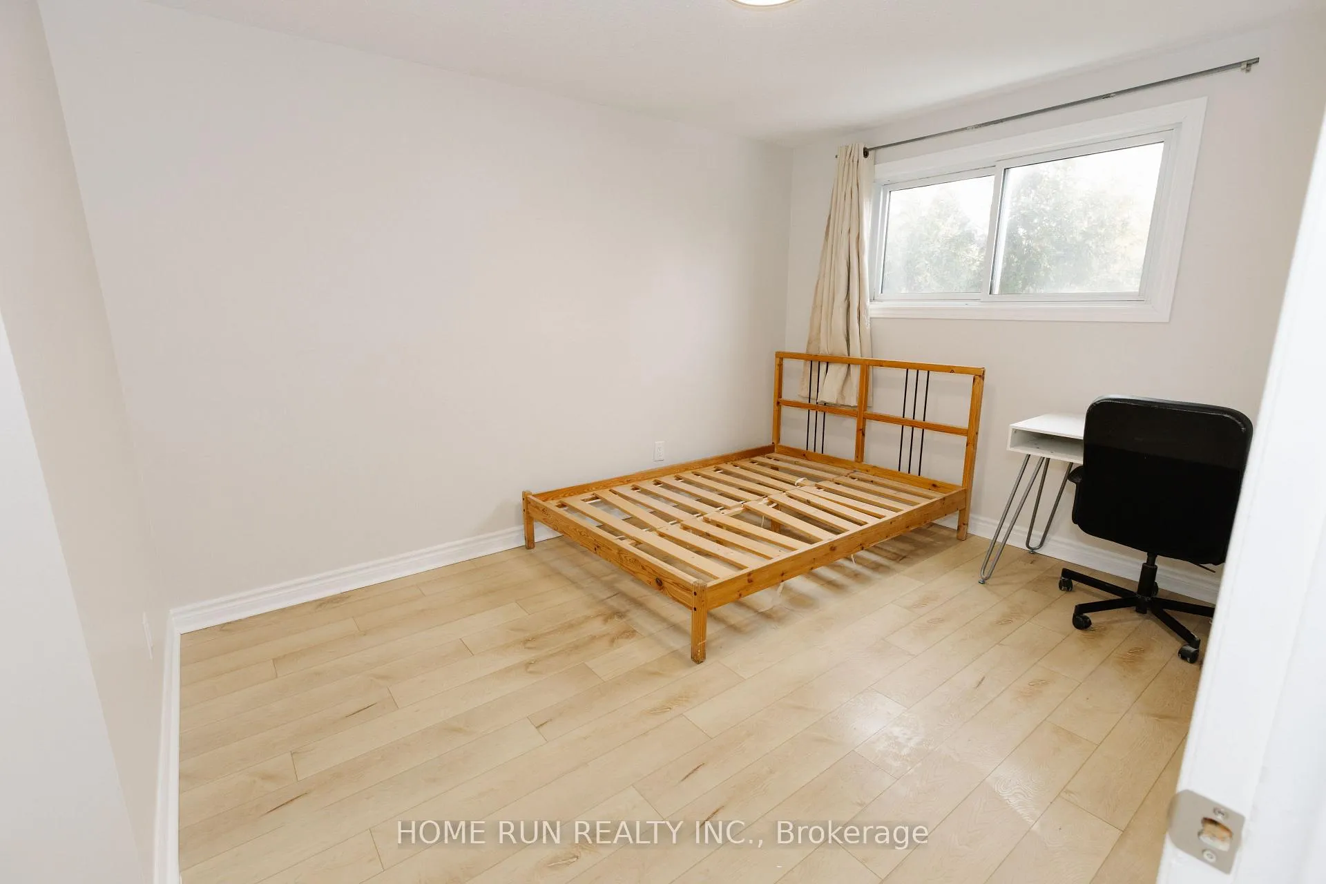 Photo 13 of 1285 Meadowland Drive, Vaughan, Vellore Village — HOMEH