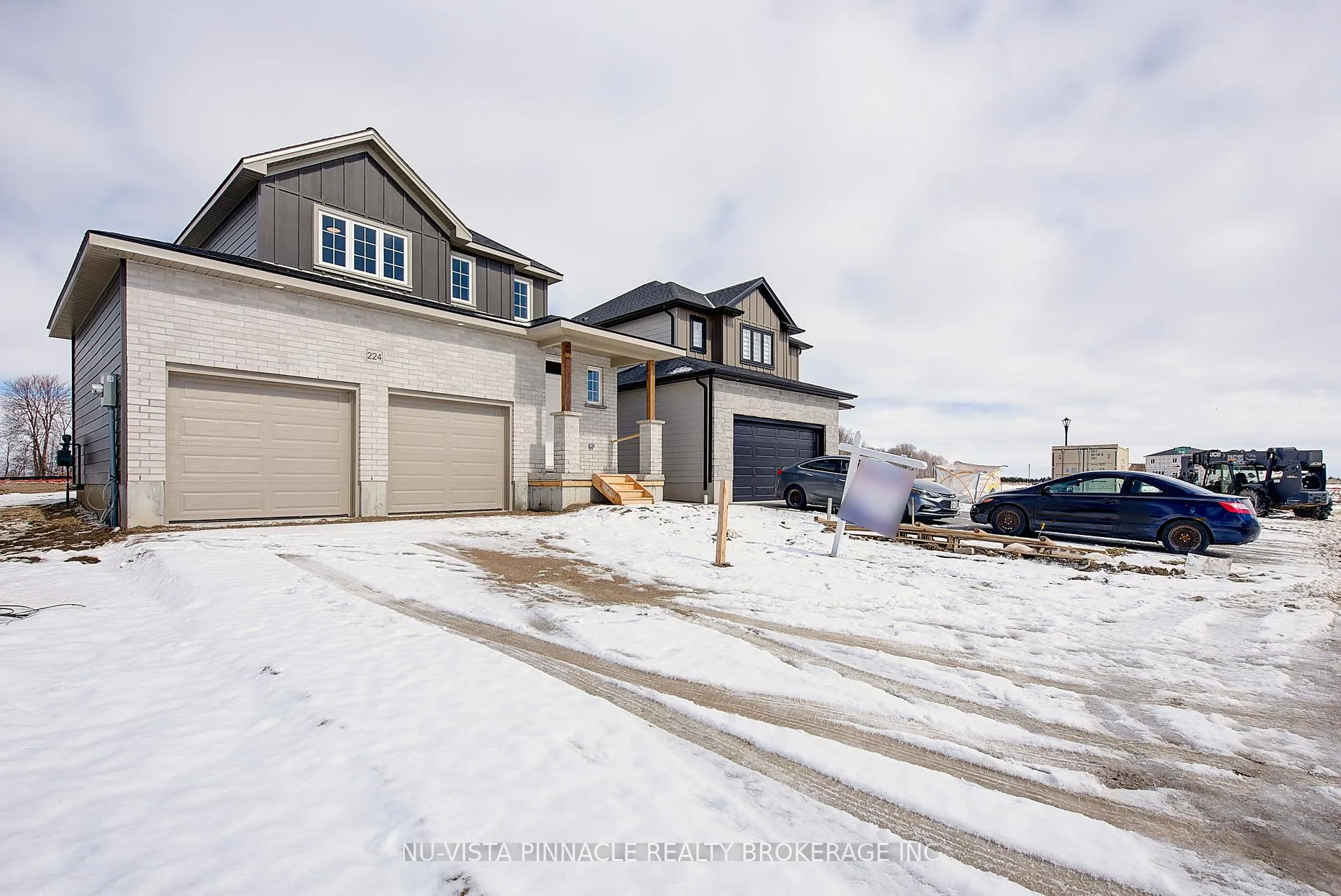 Photo 3 of 224 Bowman Drive, Middlesex Centre, Ilderton — HOMEH