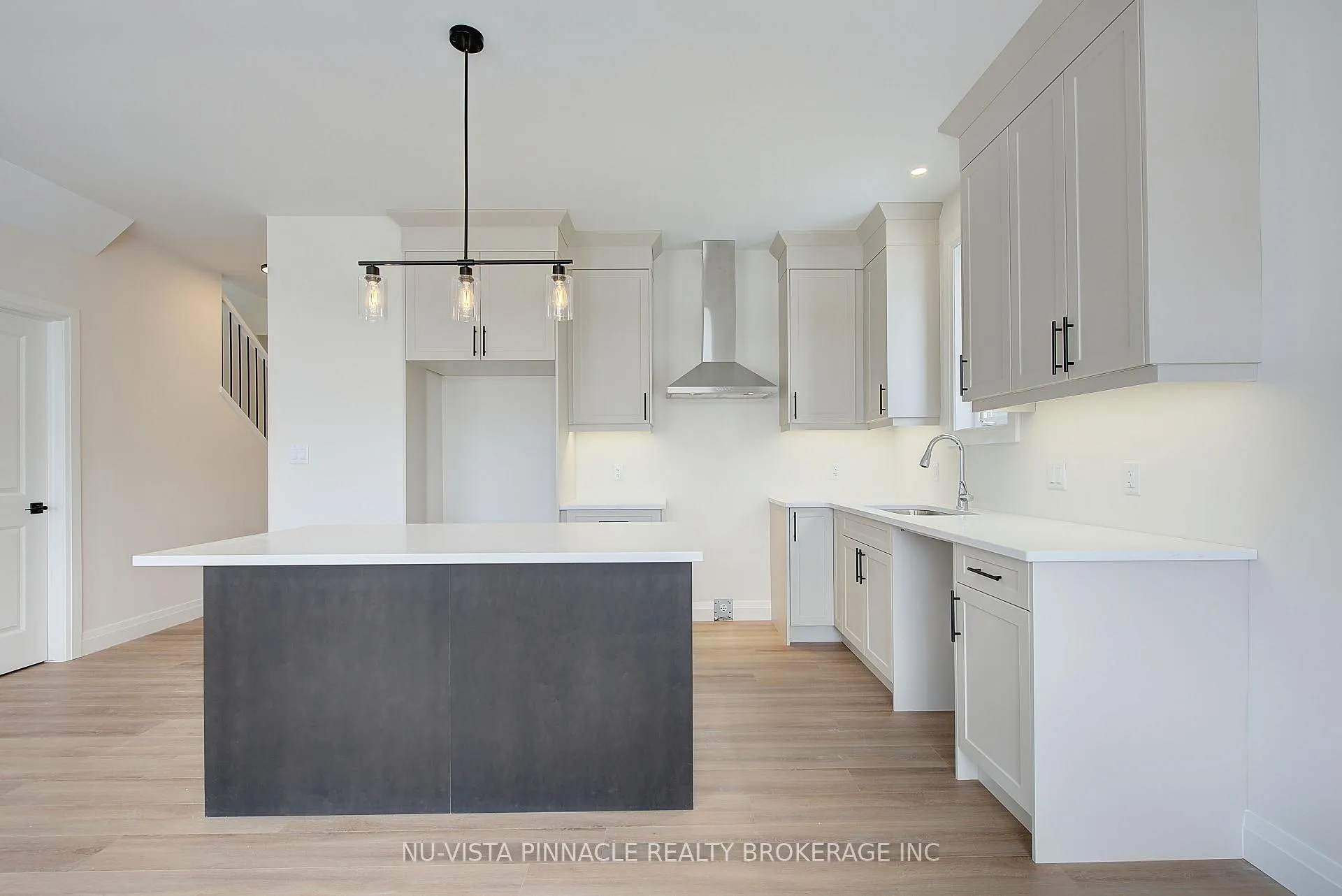 Photo 11 of 224 Bowman Drive, Middlesex Centre, Ilderton — HOMEH
