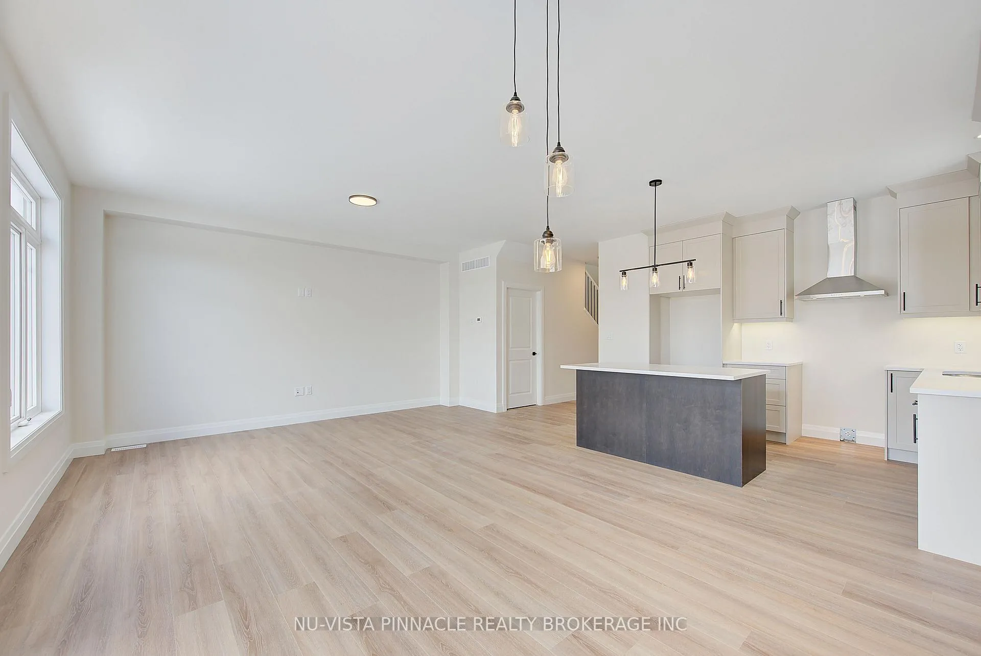 Photo 16 of 224 Bowman Drive, Middlesex Centre, Ilderton — HOMEH