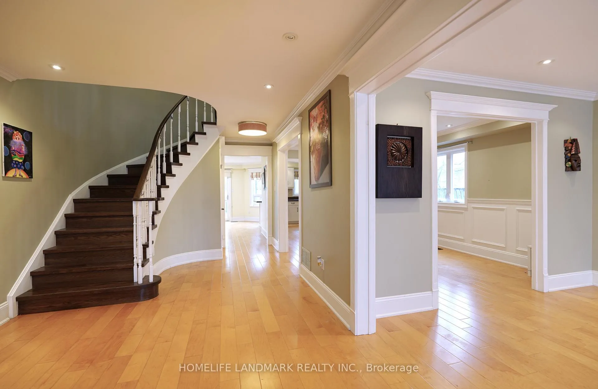 Photo 3 of 10 Lehman Crescent, Markham, Markham Village — HOMEH