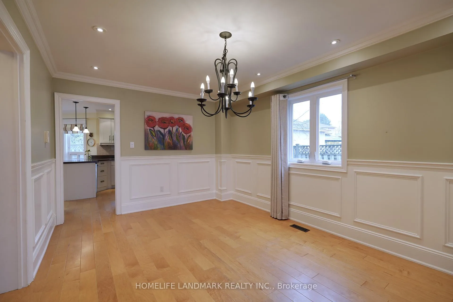 Photo 6 of 10 Lehman Crescent, Markham, Markham Village — HOMEH