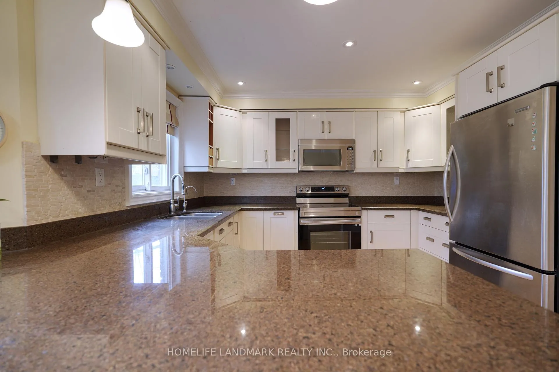 Photo 9 of 10 Lehman Crescent, Markham, Markham Village — HOMEH