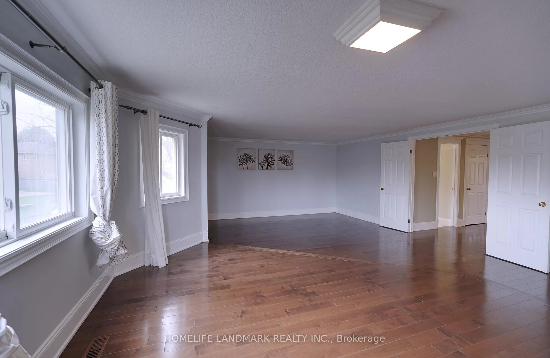 Photo 16 of 10 Lehman Crescent, Markham, Markham Village — HOMEH