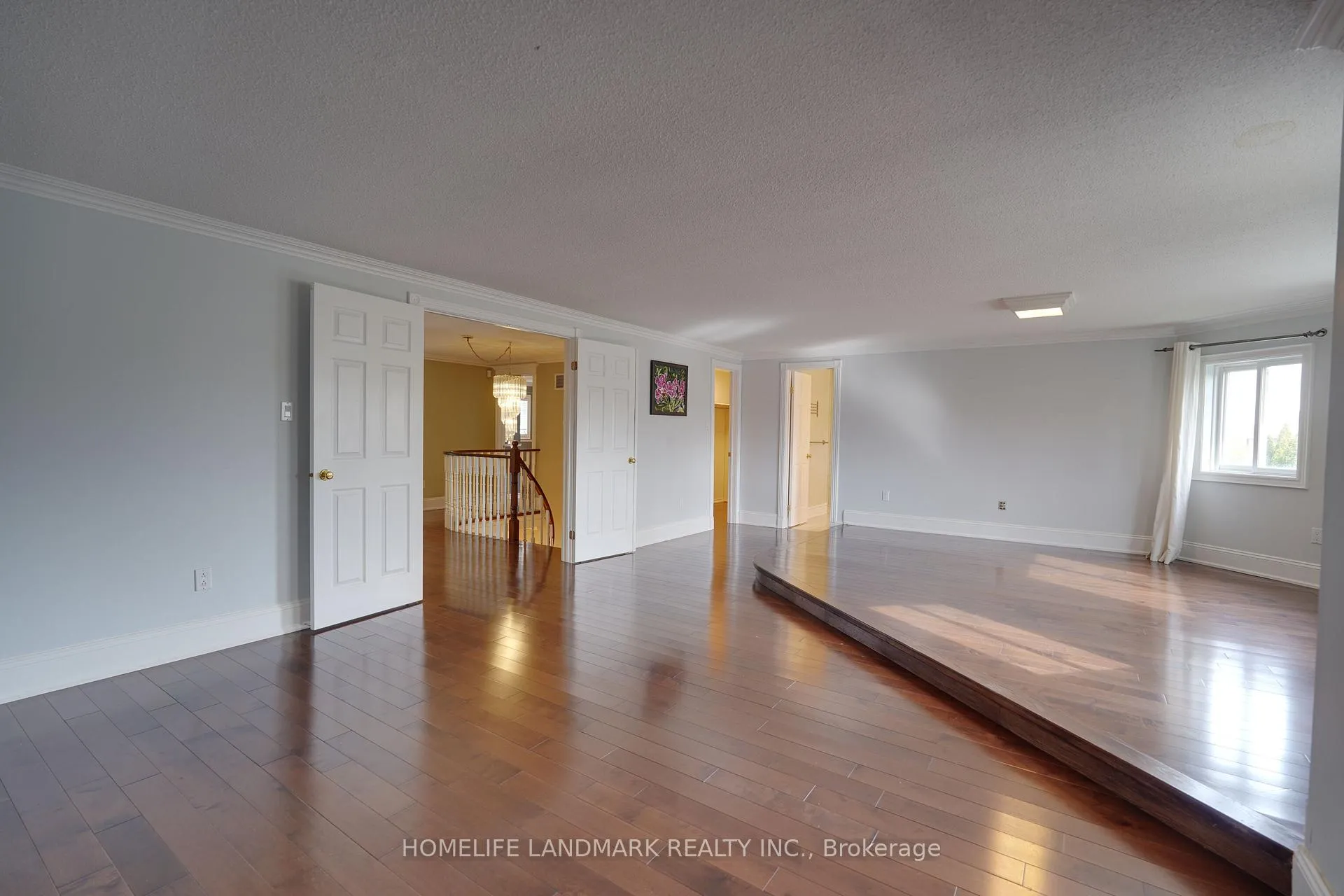 Photo 17 of 10 Lehman Crescent, Markham, Markham Village — HOMEH
