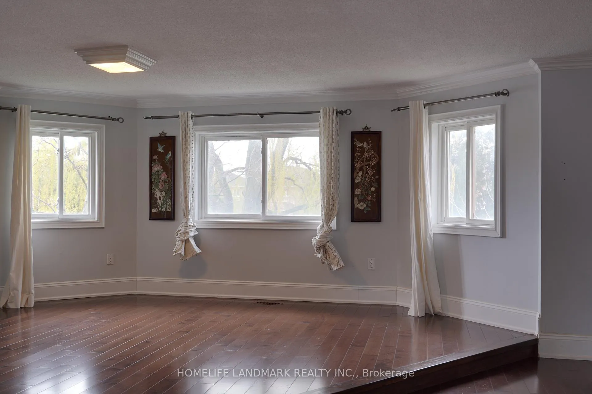 Photo 21 of 10 Lehman Crescent, Markham, Markham Village — HOMEH
