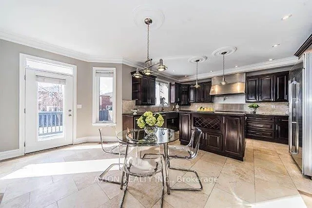 Photo 6 of Unit Main, 56 Peter Street, Markham, Old Markham Village — HOMEH