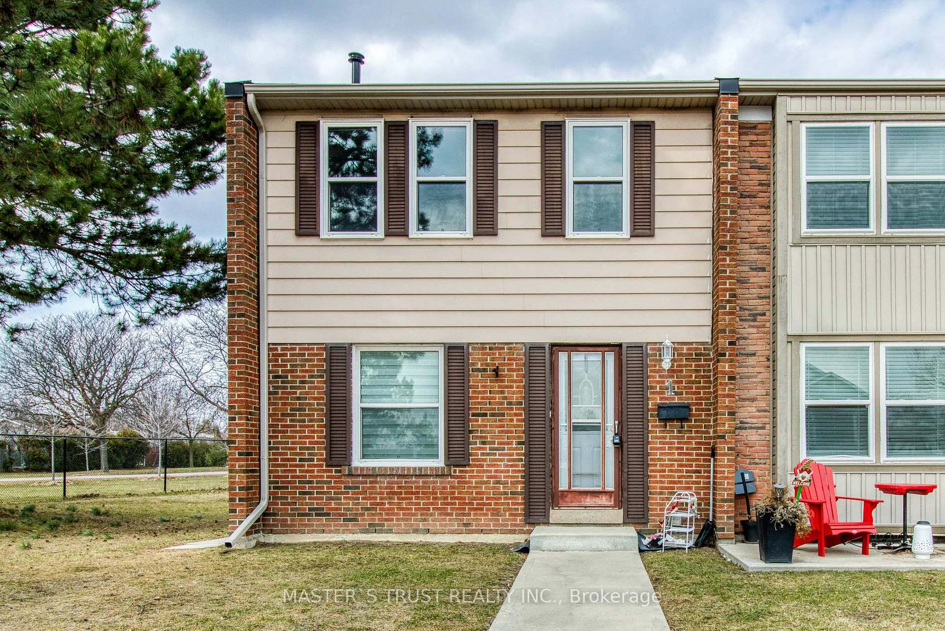 Photo 1 of Unit 1, 900 Central Park Drive, Brampton, Northgate — HOMEH