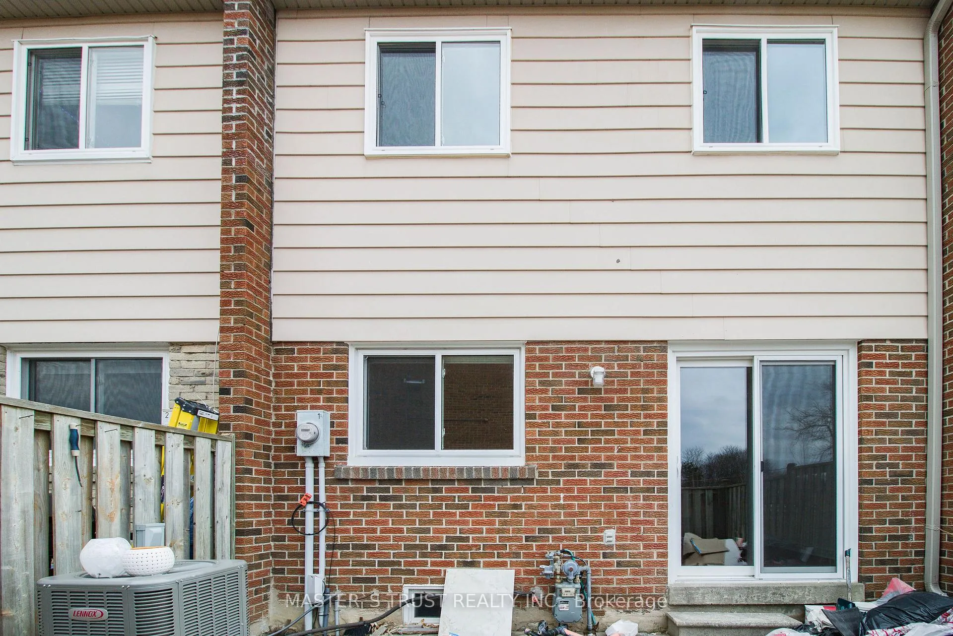 Photo 23 of Unit 1, 900 Central Park Drive, Brampton, Northgate — HOMEH