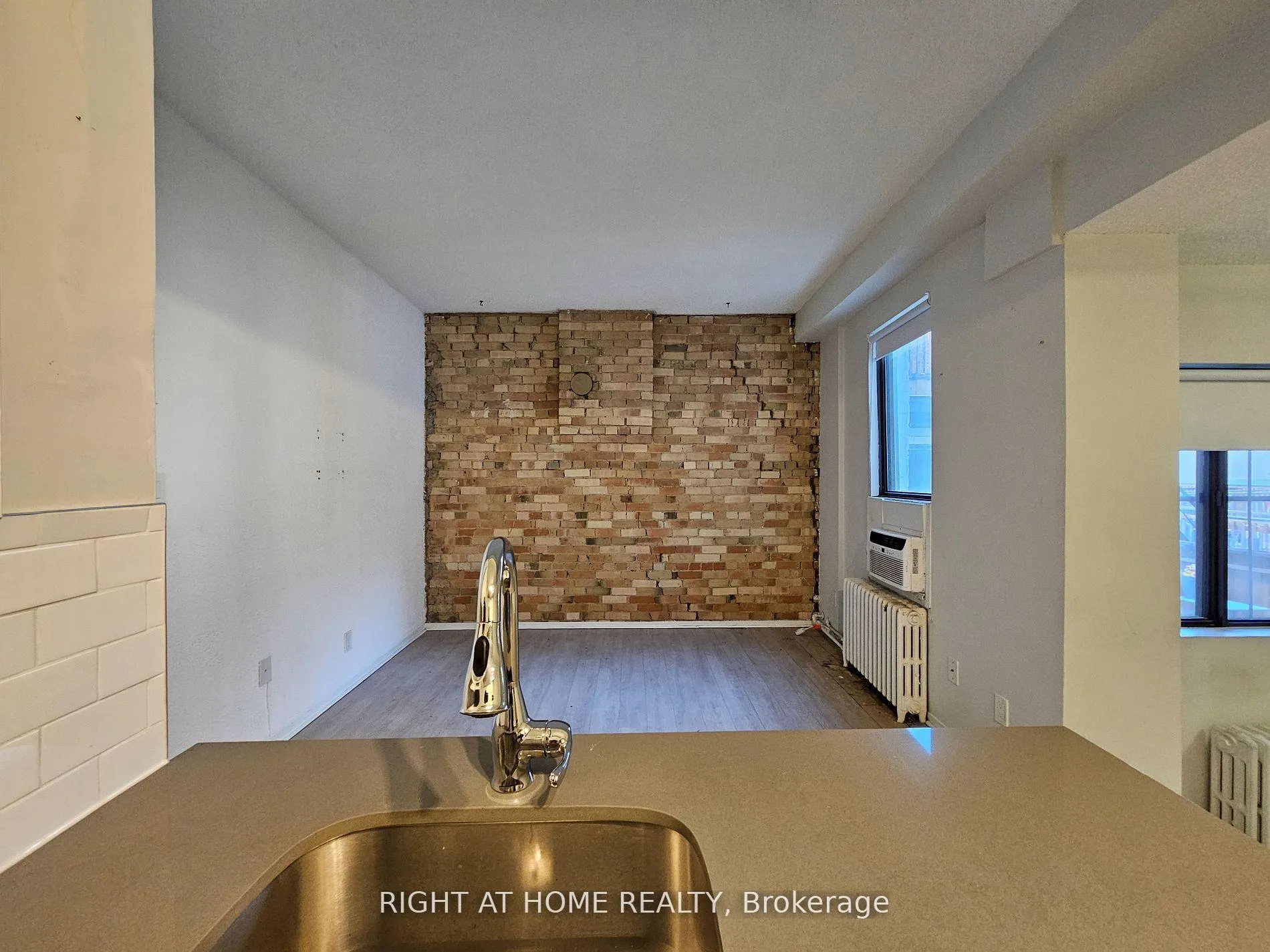 Photo 8 of Unit 105, 72 Wellesley Street E, Toronto, Church-Yonge Corridor — HOMEH