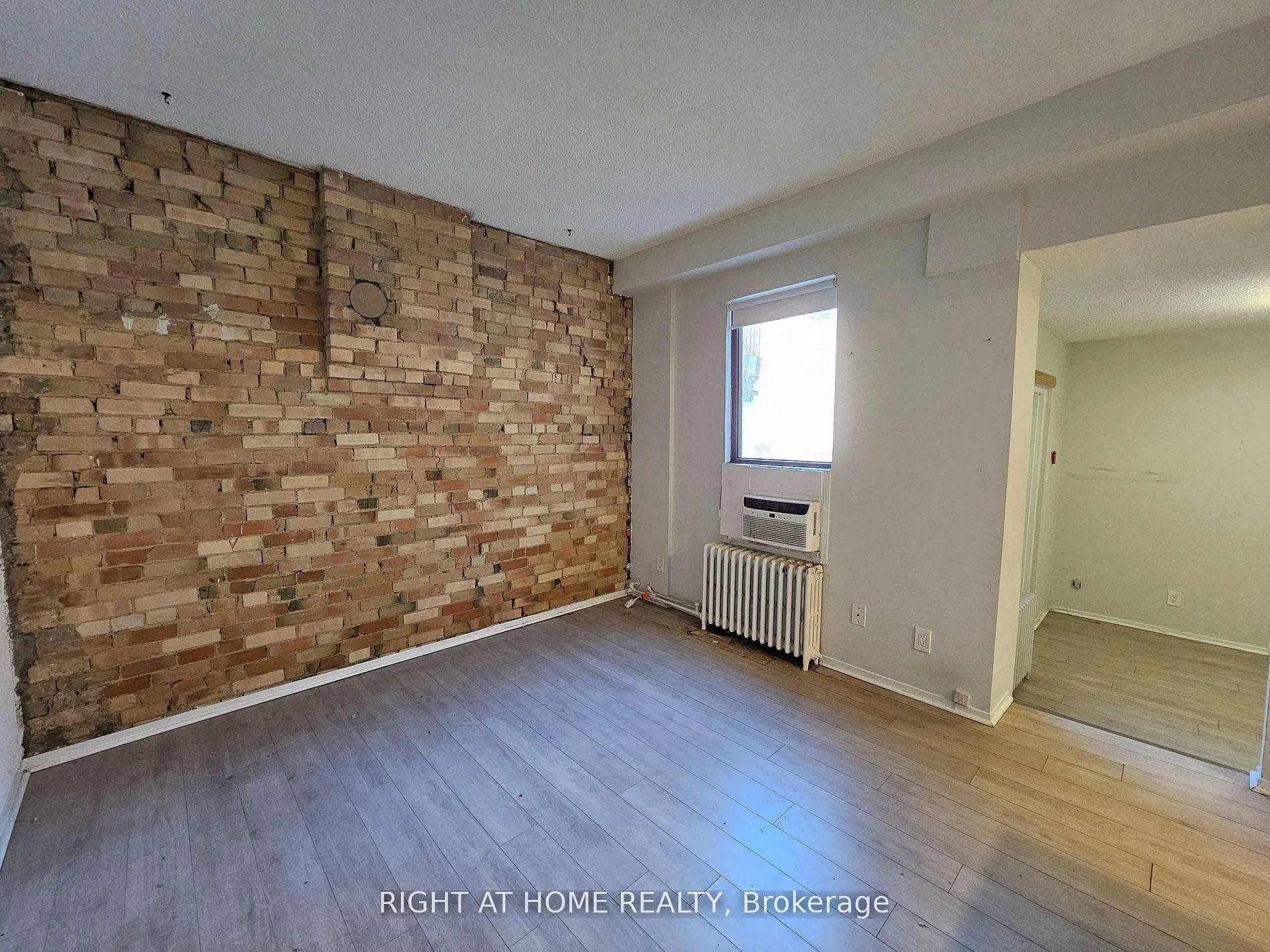 Photo 10 of Unit 105, 72 Wellesley Street E, Toronto, Church-Yonge Corridor — HOMEH