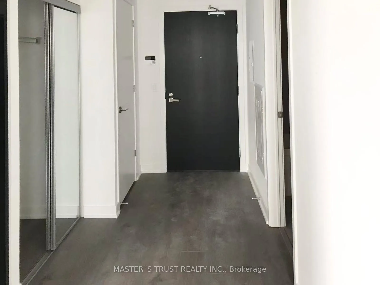 Front of Unit 2105, 501 Yonge Street