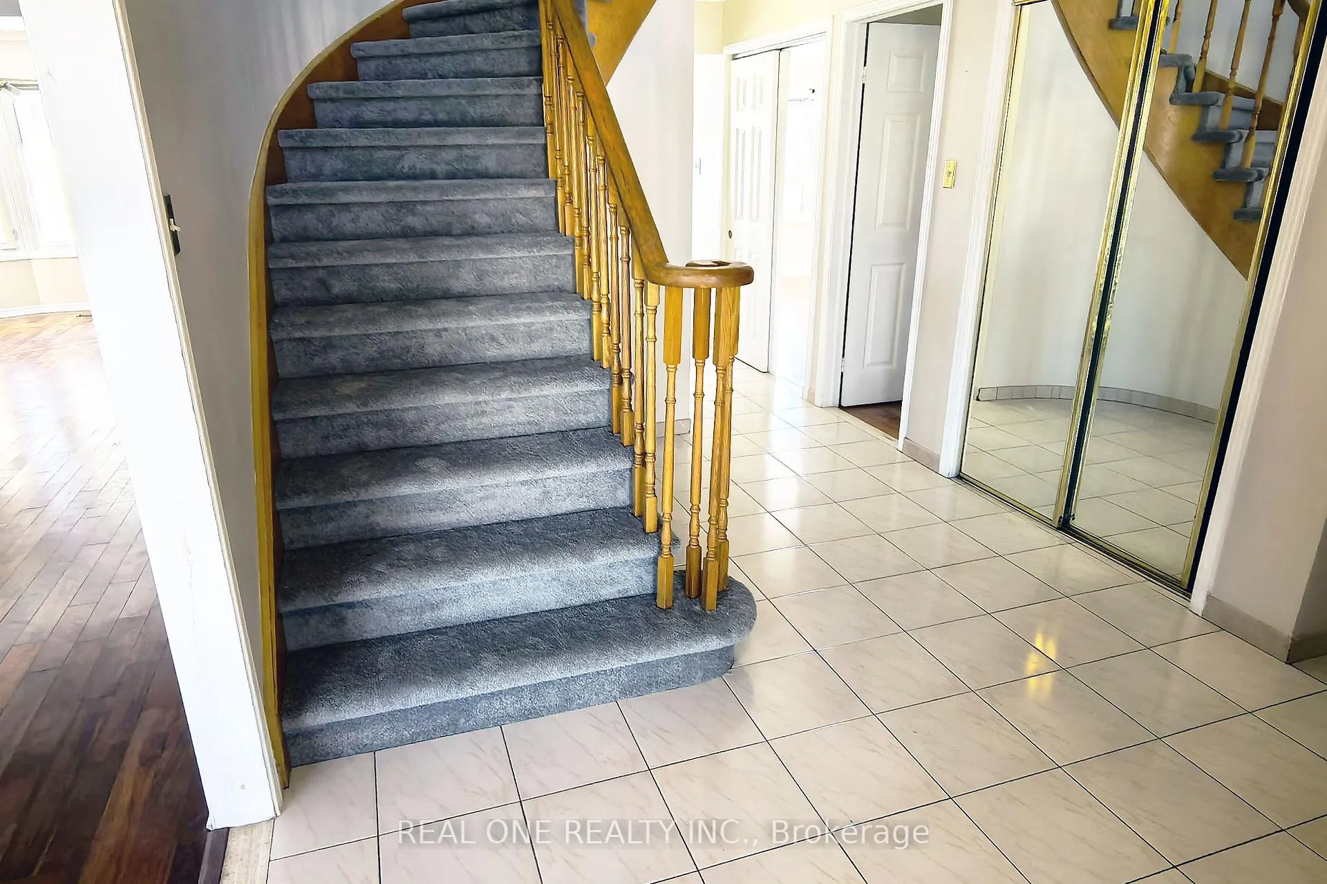 Photo 5 of 29 Hemlock Drive, Markham, Raymerville — HOMEH