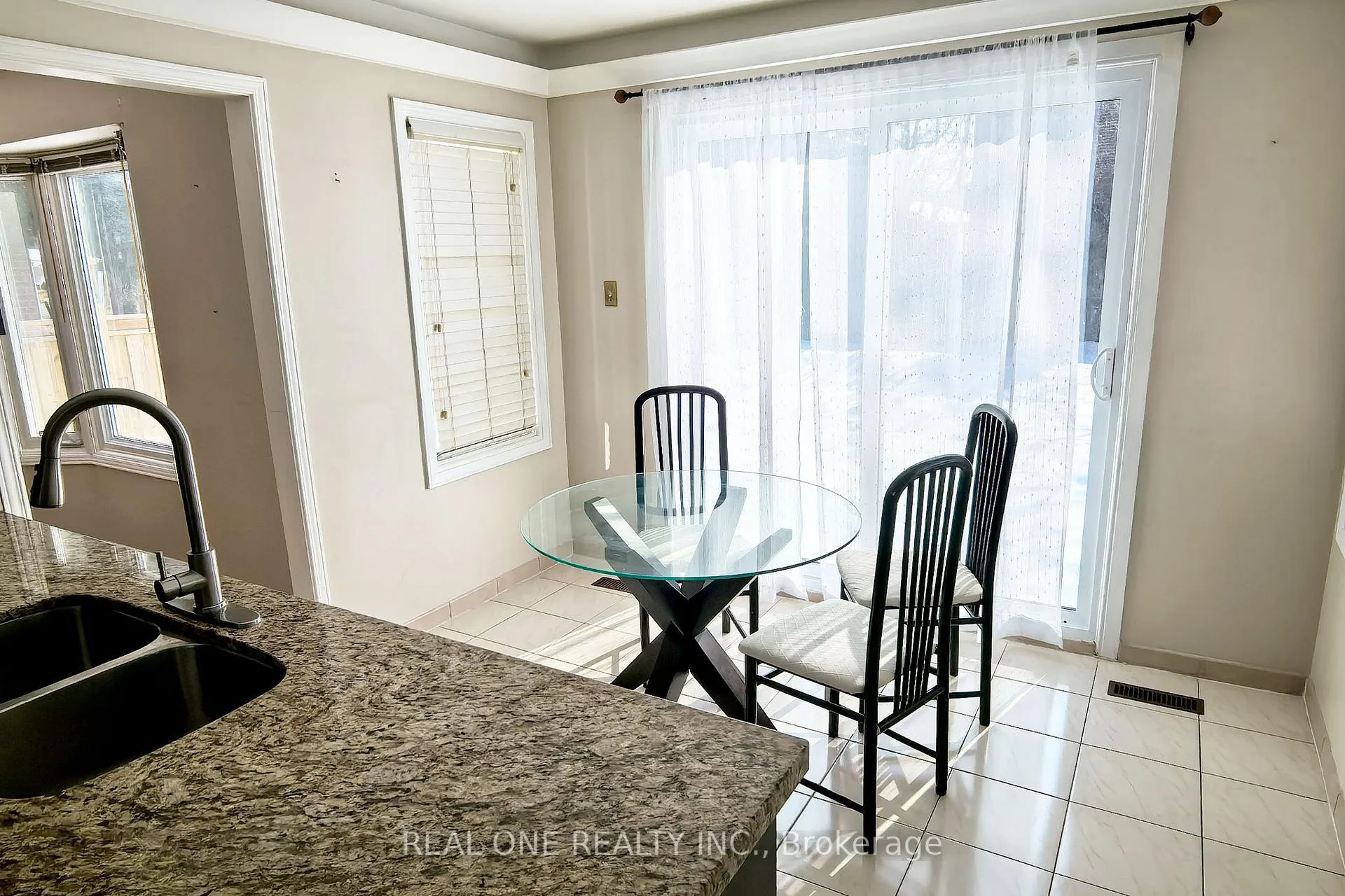 Photo 13 of 29 Hemlock Drive, Markham, Raymerville — HOMEH