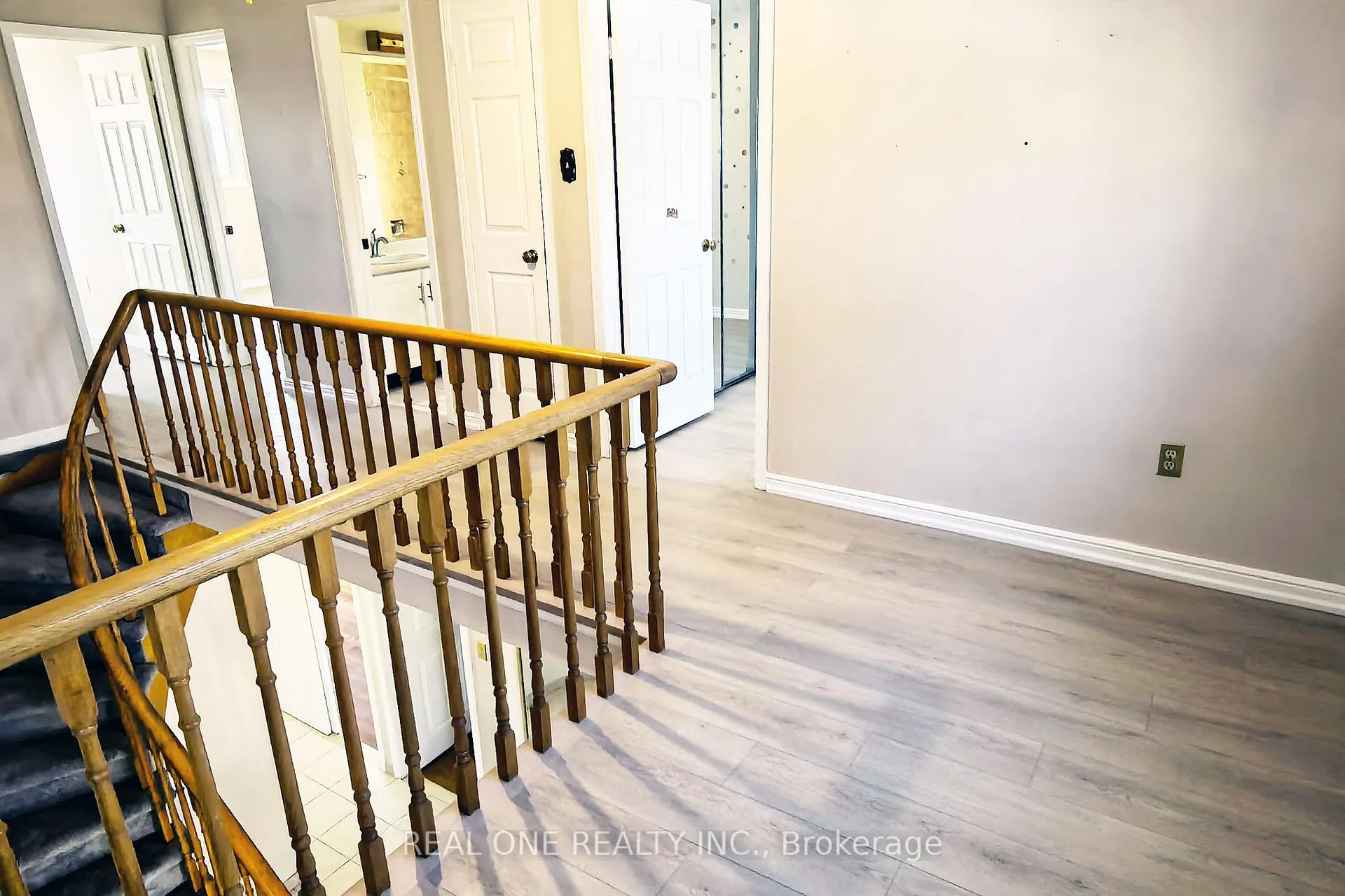 Photo 17 of 29 Hemlock Drive, Markham, Raymerville — HOMEH