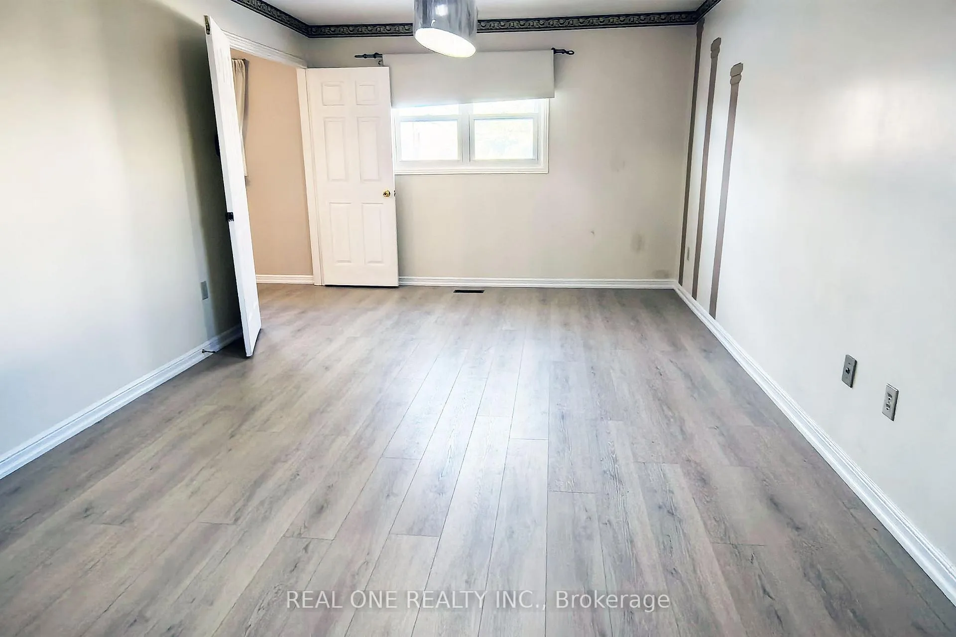 Photo 19 of 29 Hemlock Drive, Markham, Raymerville — HOMEH