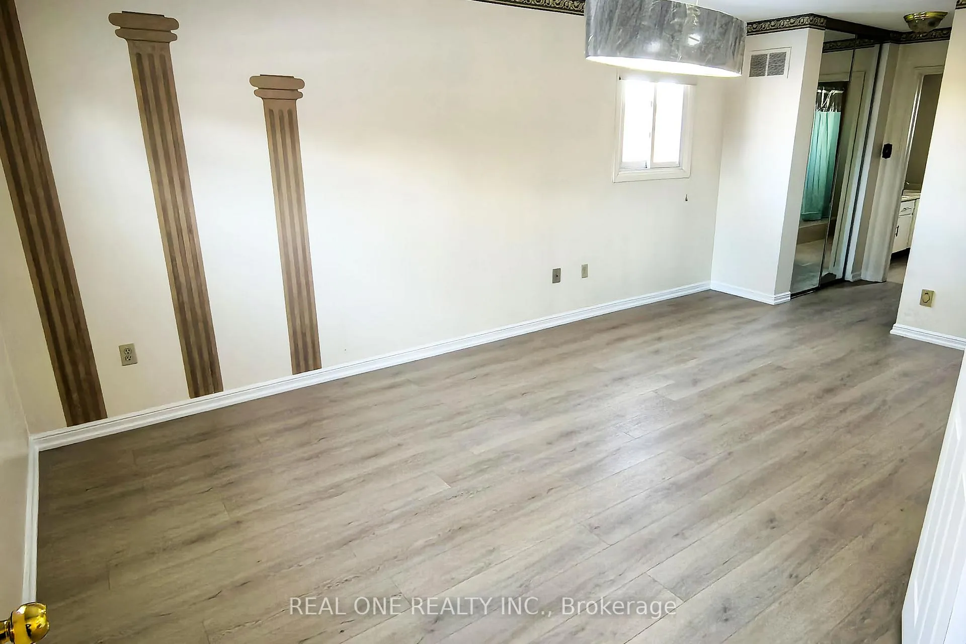 Photo 20 of 29 Hemlock Drive, Markham, Raymerville — HOMEH