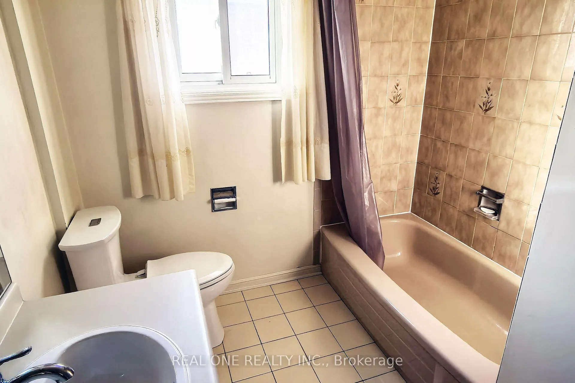 Photo 27 of 29 Hemlock Drive, Markham, Raymerville — HOMEH