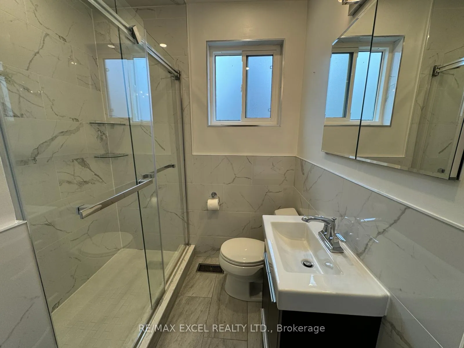 Photo 4 of Unit Main, 17 Avis Crescent, Toronto, O'Connor-Parkview — HOMEH