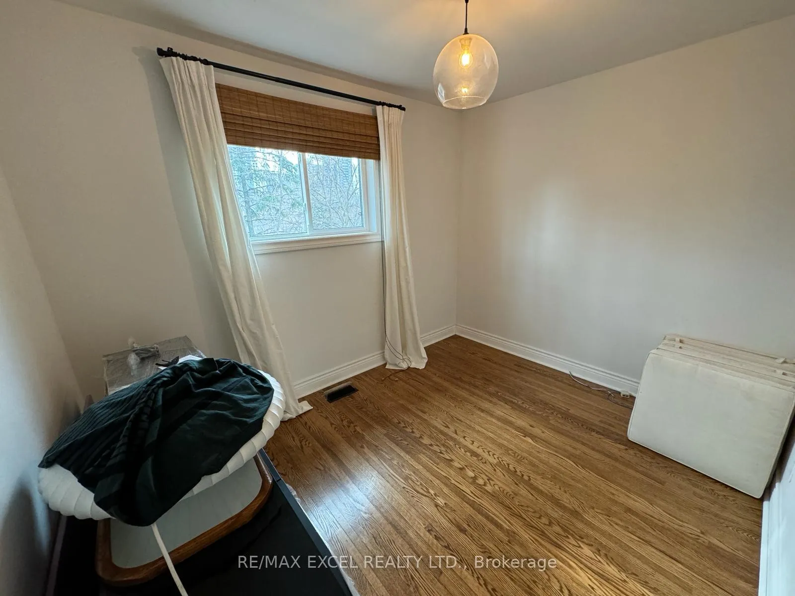 Photo 6 of Unit Main, 17 Avis Crescent, Toronto, O'Connor-Parkview — HOMEH
