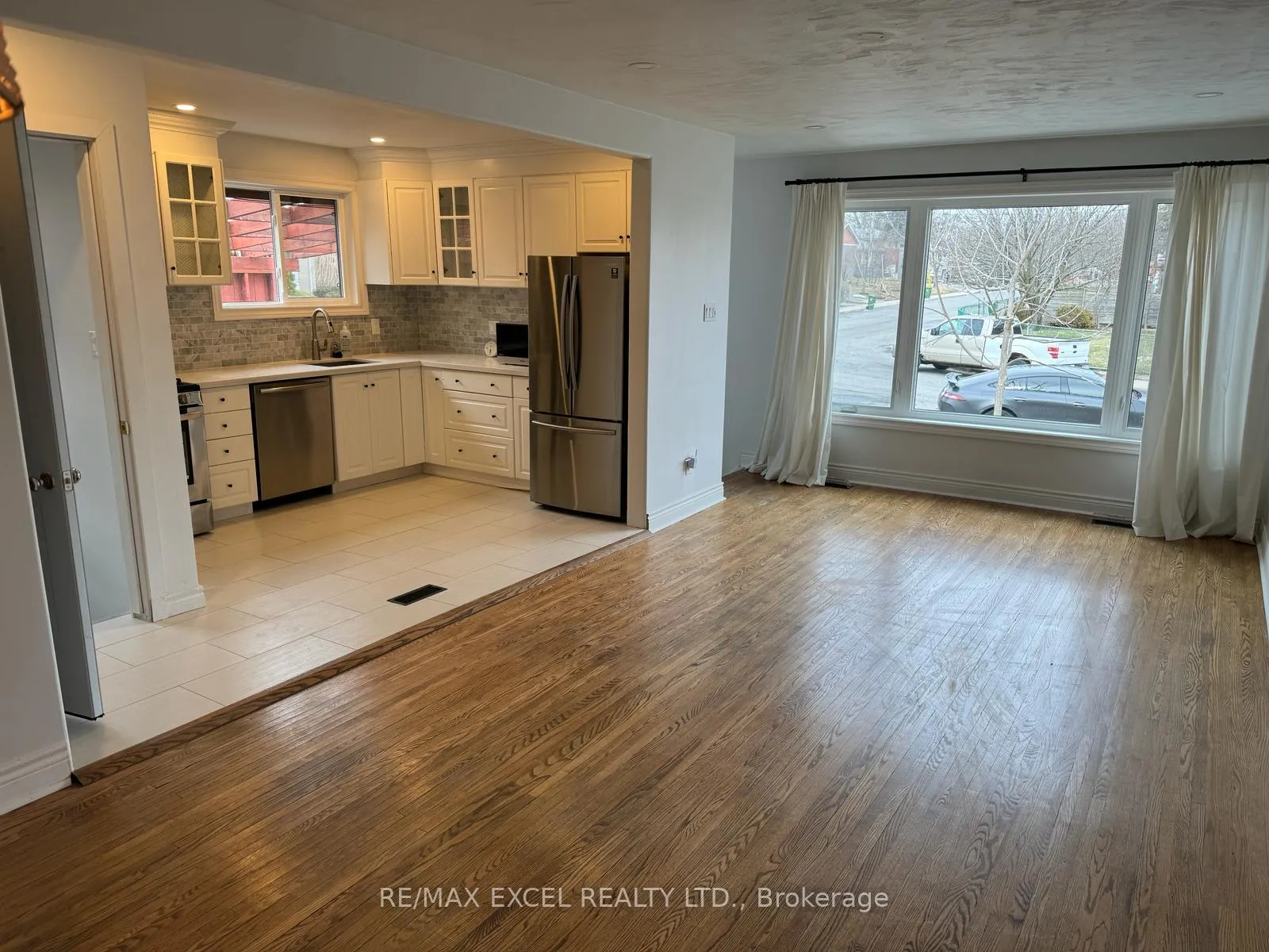 Photo 7 of Unit Main, 17 Avis Crescent, Toronto, O'Connor-Parkview — HOMEH